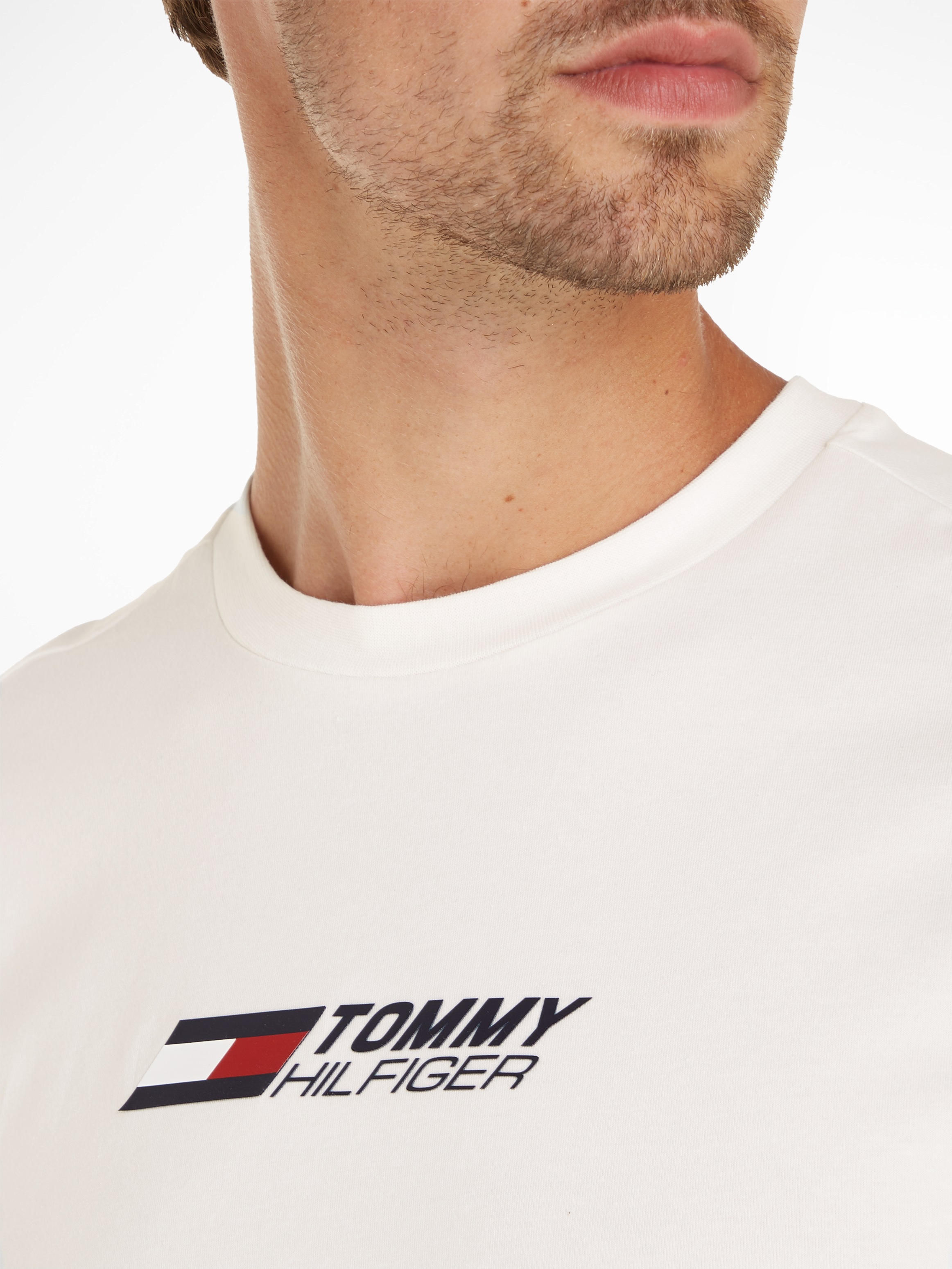 Tommy Hilfiger online mit bei auf Tommy shoppen der Hilfiger BIG Sport Brust LOGO TEE«, T-Shirt »ESSENTIAL OTTO Logodruck