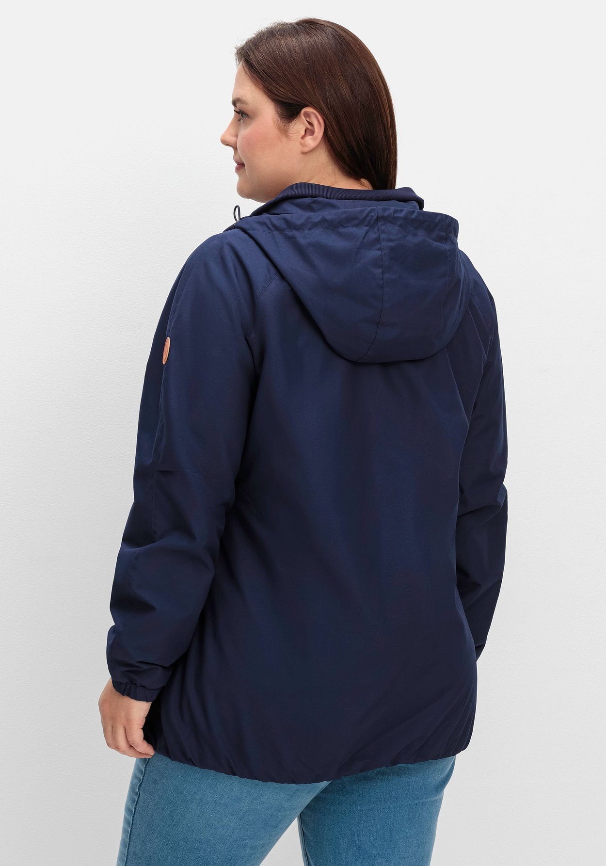 Sheego Langjacke »Kapuzenjacke aus Microfaser, mit Kontrastdetails«, mit Kapuze, aus Microfaser, mit Kontrastdetails
