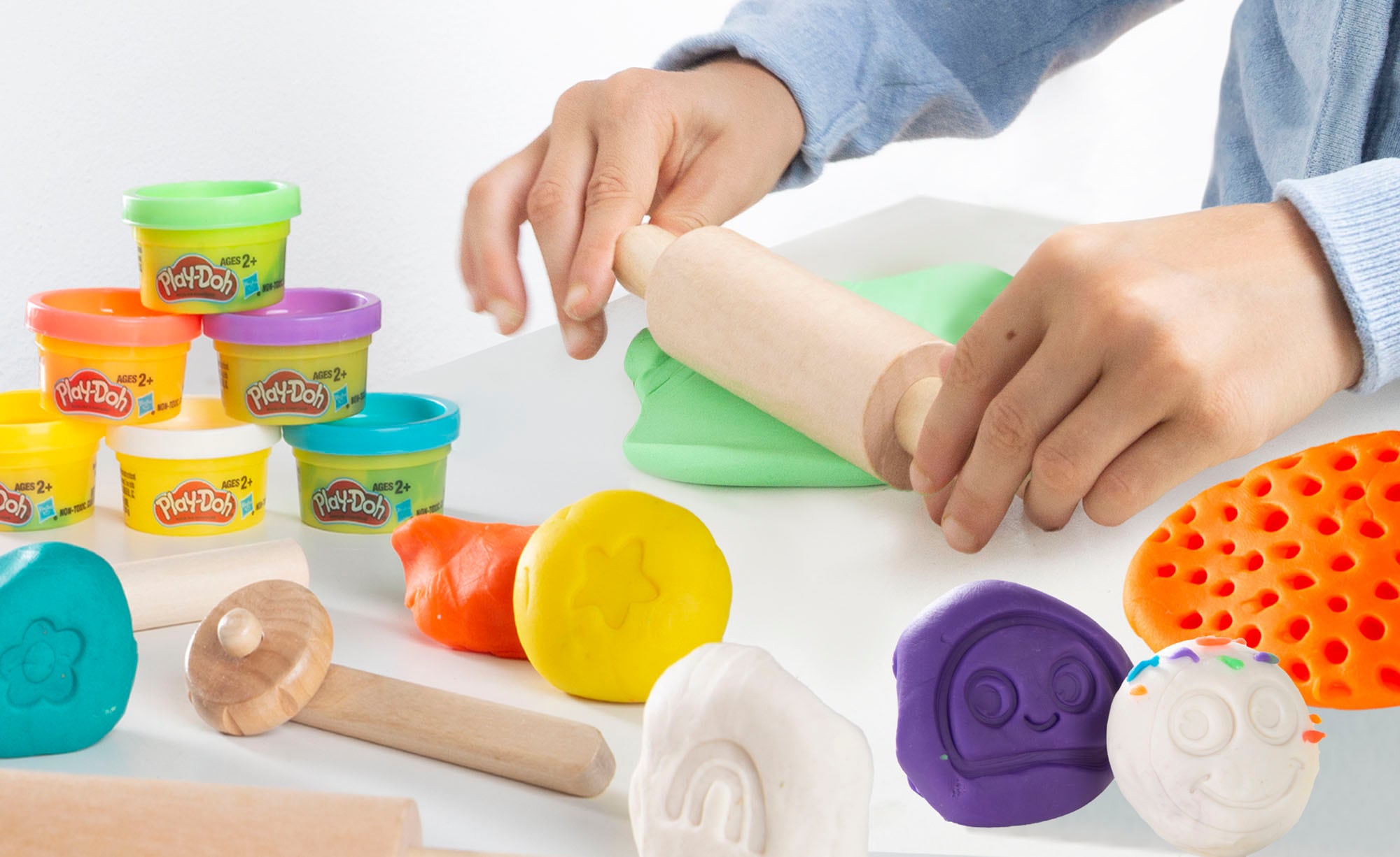roba® Kindersitzgruppe »Play-Doh Schulpult«, (Set), inkl. 3D-Kreativmatte, 6 Knetdosen, Schürze