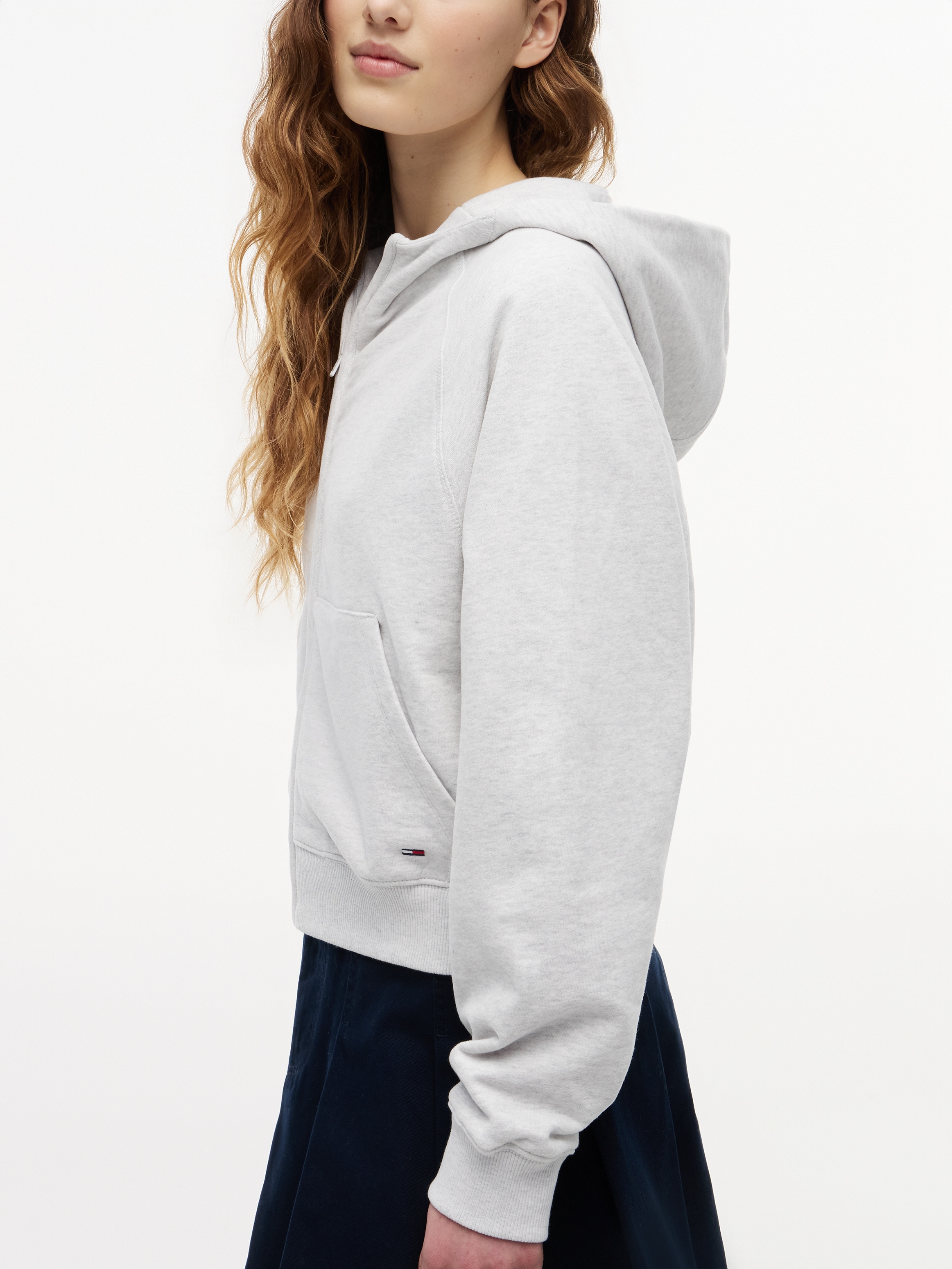 Tommy Jeans Kapuzensweatjacke »TJW BXY S FLAG ZIP THRU HOODIE« Baumwolle, Kapuze, Kängurutasche