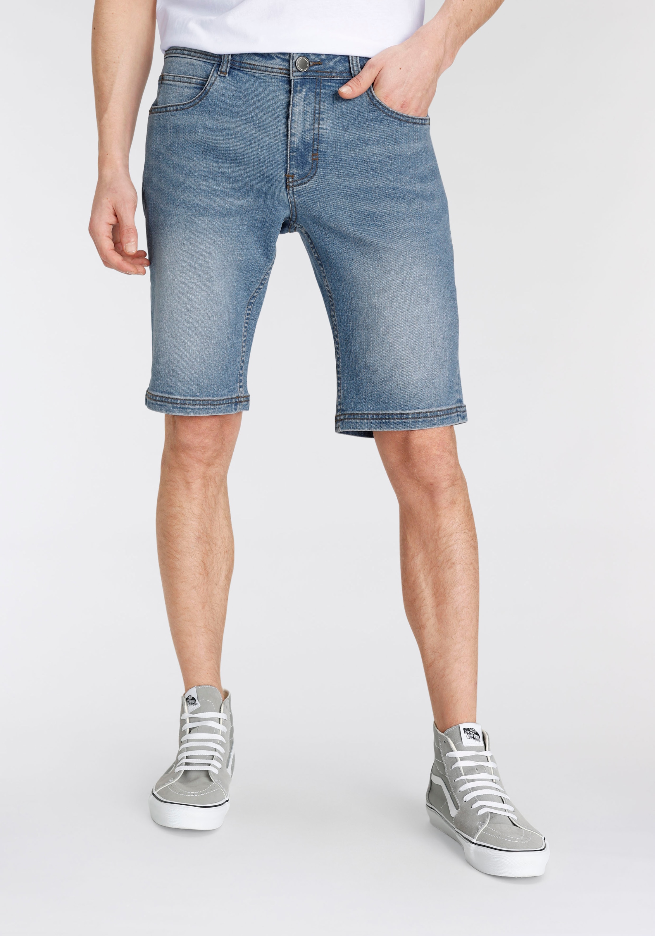 AJC Shorts, im 5-Pocket-Stil