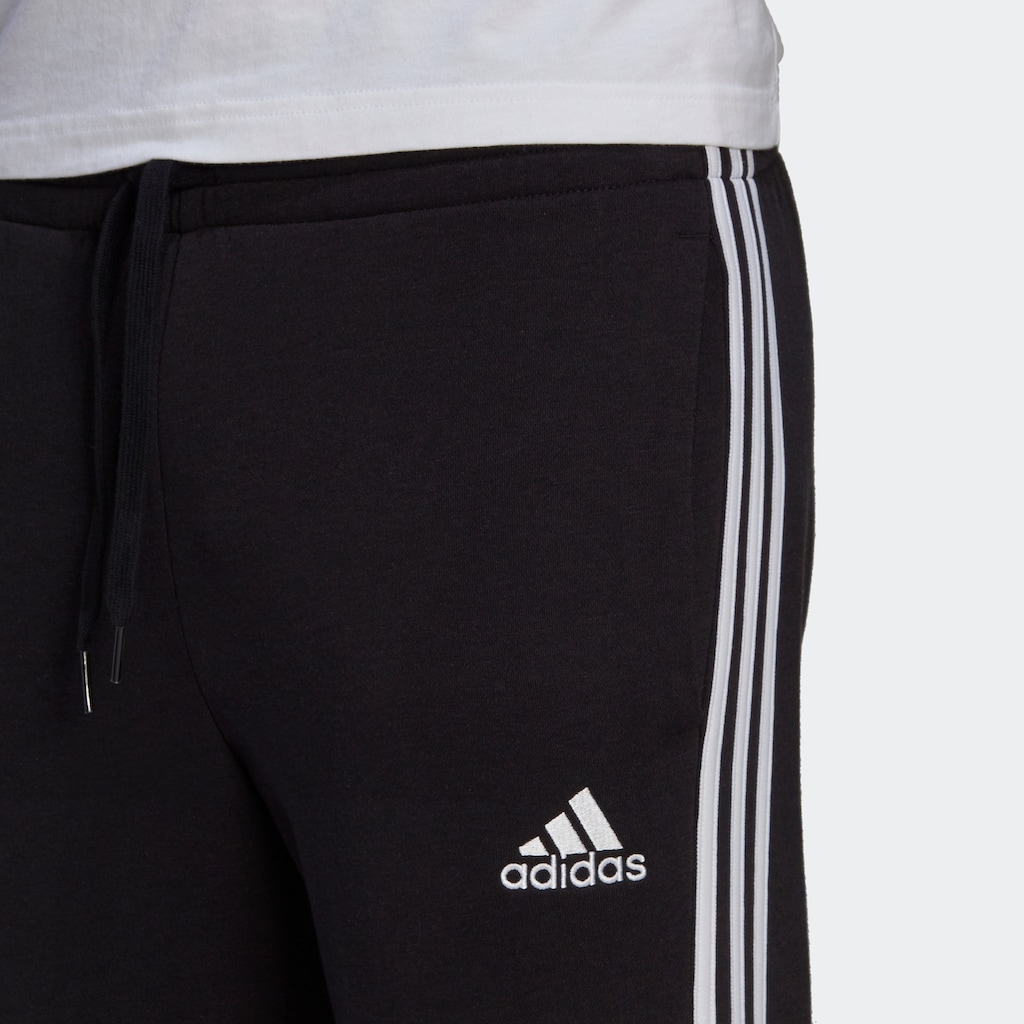 adidas Sportswear Sporthose »ESSENTIALS FLEECE FITTED 3STREIFEN HOSE«, (1 tlg.)