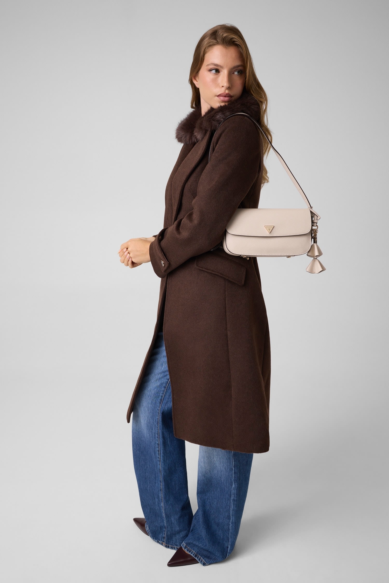 Guess Schultertasche »DANIELLE FLAP SHOULDER BAG« Damen Henkeltasche, Handtasche mit Überschlag