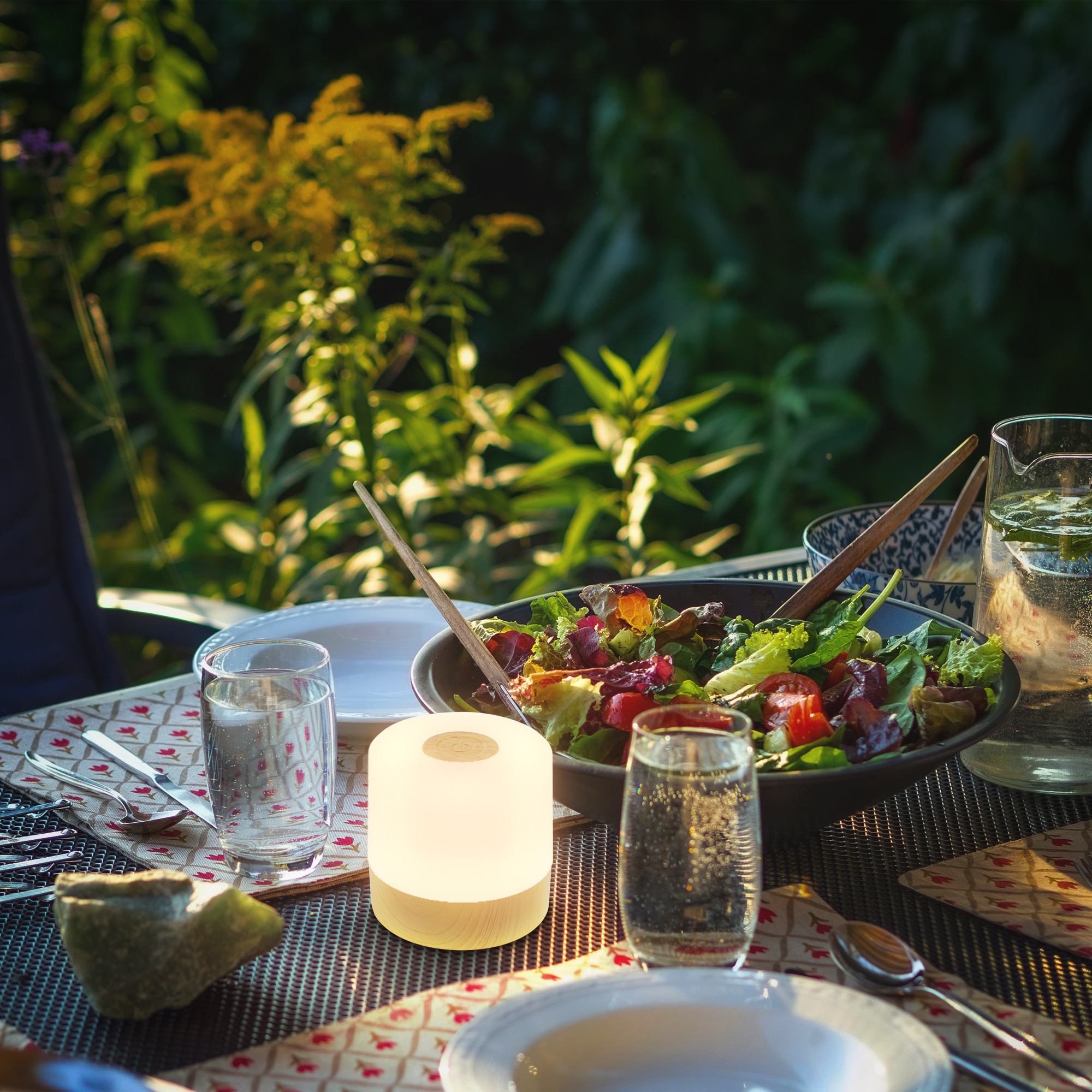 B.K.Licht Außen-Tischleuchte »BK_TL1589 Akku LED Tischlampe, 3-Stufen Touchdimmer, mit USB« LED-Modul 1 Stk. Extra-Warmweiß 2.700 K, 150 Lm, 2W, integrierte Batterie, IP44, 7x7 cm, Holzfarben