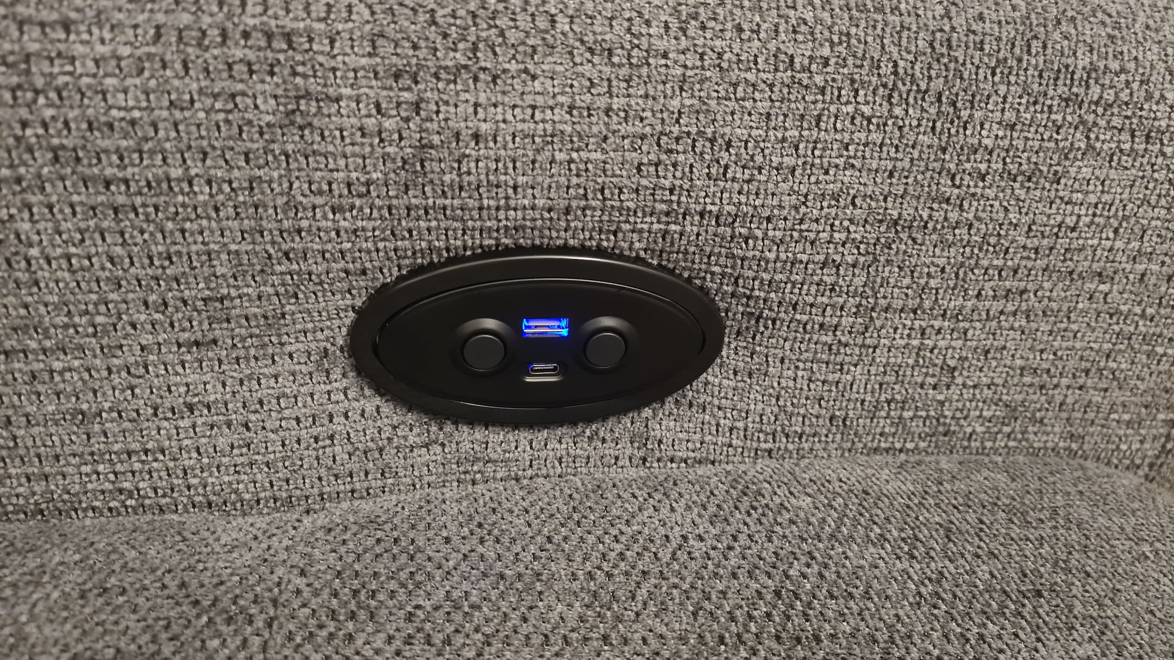 ED EXCITING DESIGN Ecksofa »Sydney L-Form mit Bettfunktion, Bettkasten, Kopfteilverstellung« motorischer Sitztiefenverstellung, USB-Port & 2 Zierkissen