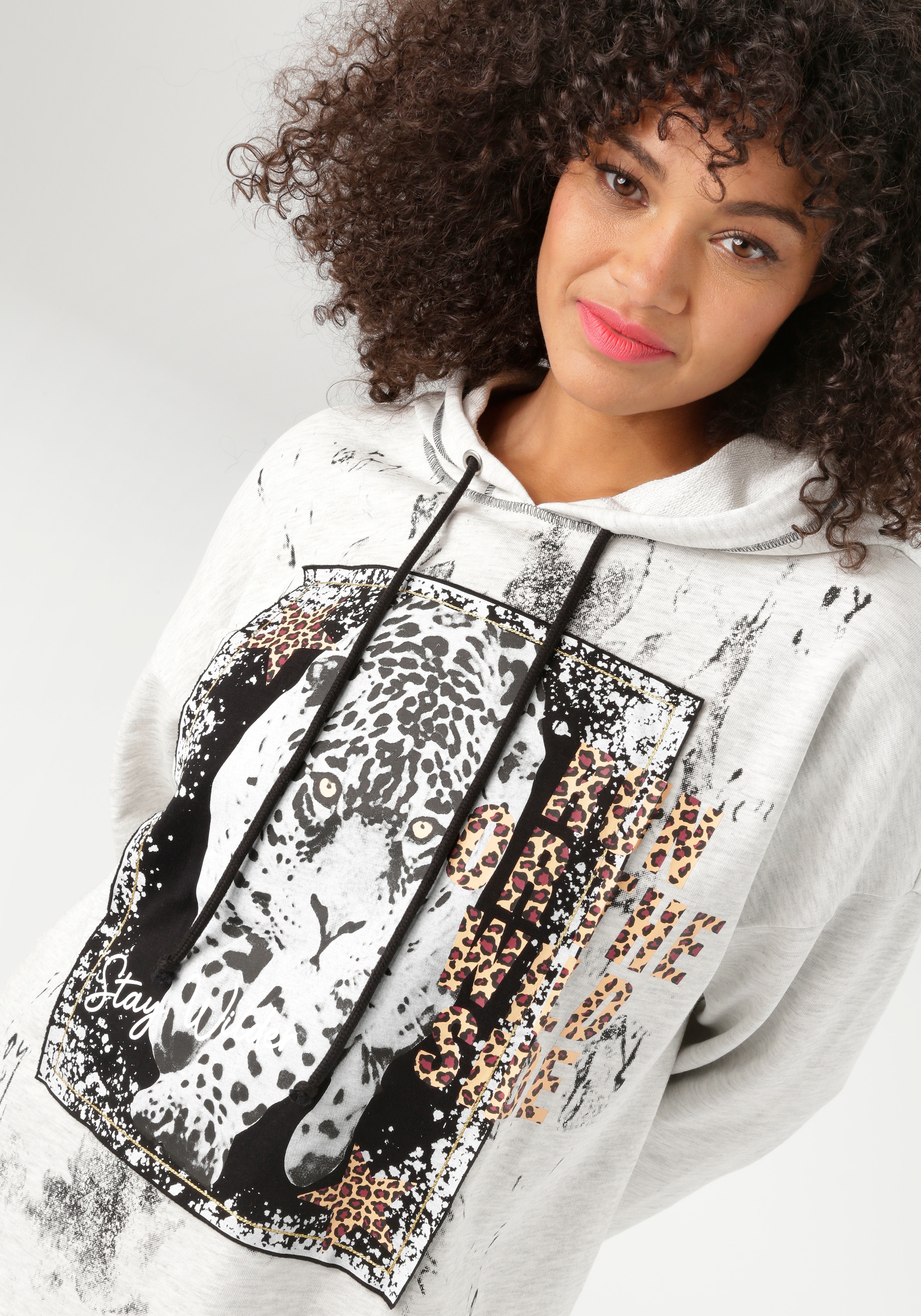 Aniston PLUS Sweatshirt, mit großem Tigerprint - NEUE KOLLEKTION