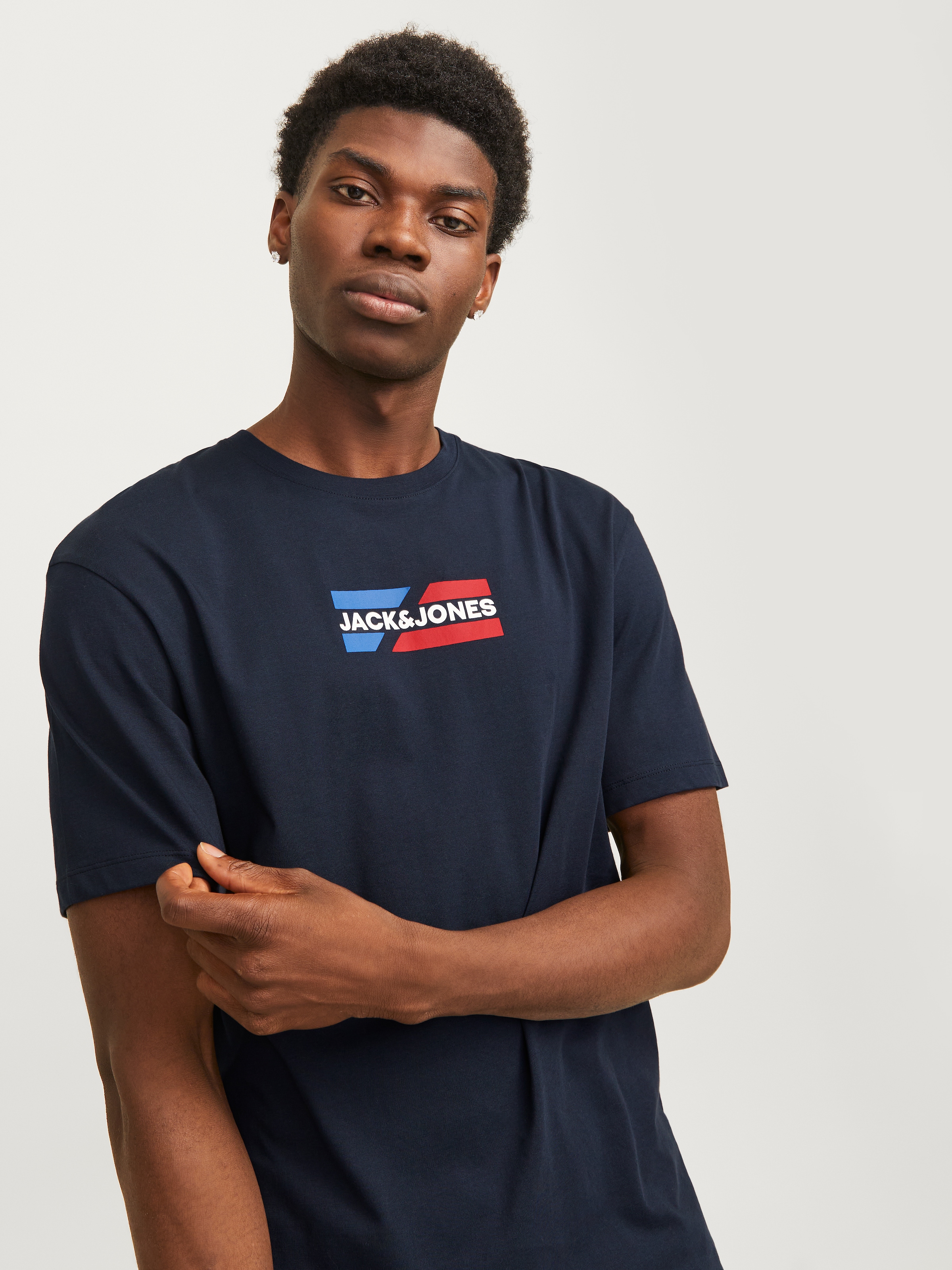 Jack & Jones Rundhalsshirt »JJECORP GRAPHIC TEE SS O-NECK NOOS«, mit Logo Print
