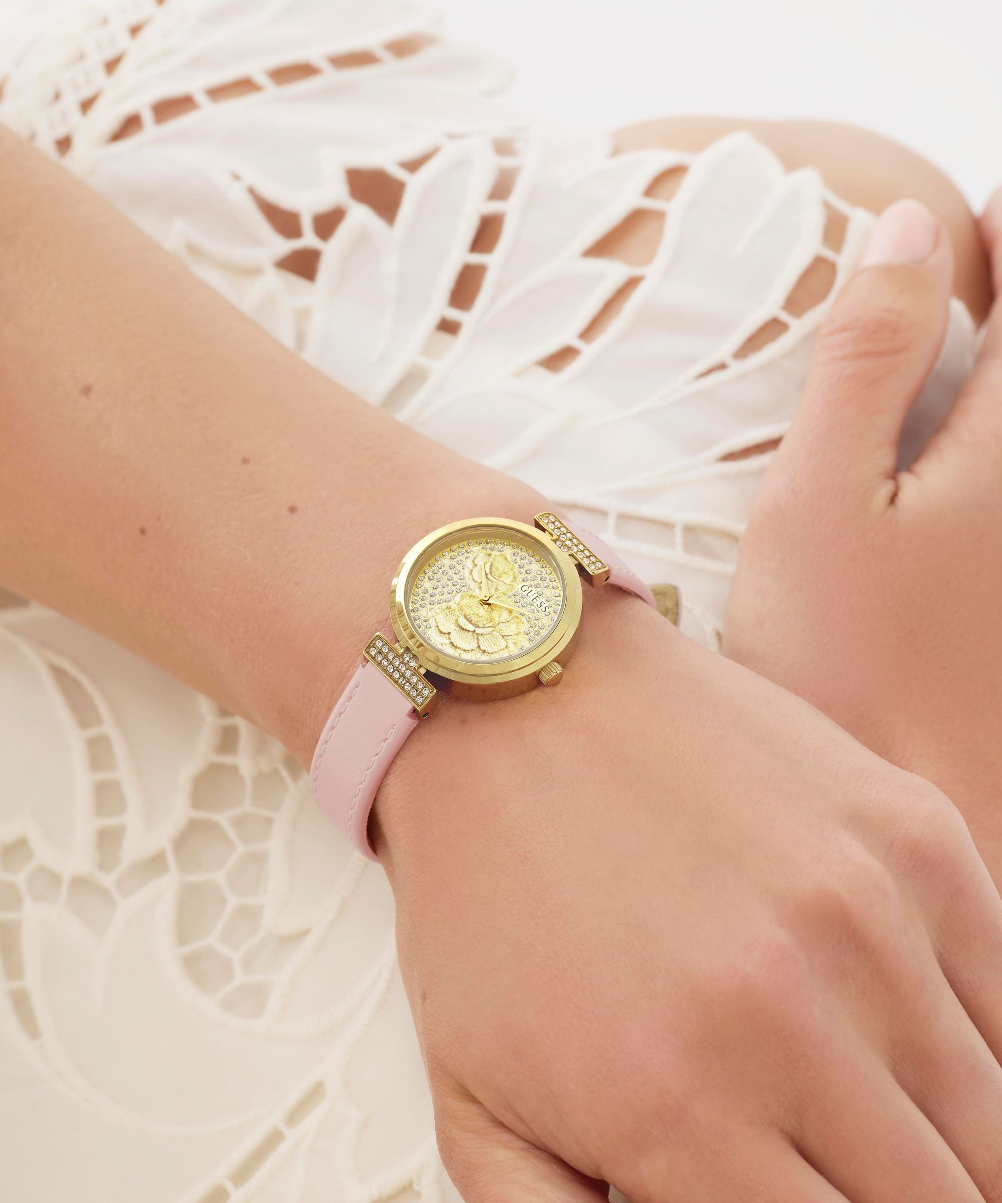 Guess Quarzuhr »ARRAY« Armbanduhr, Damenuhr, Lederarmband, analog