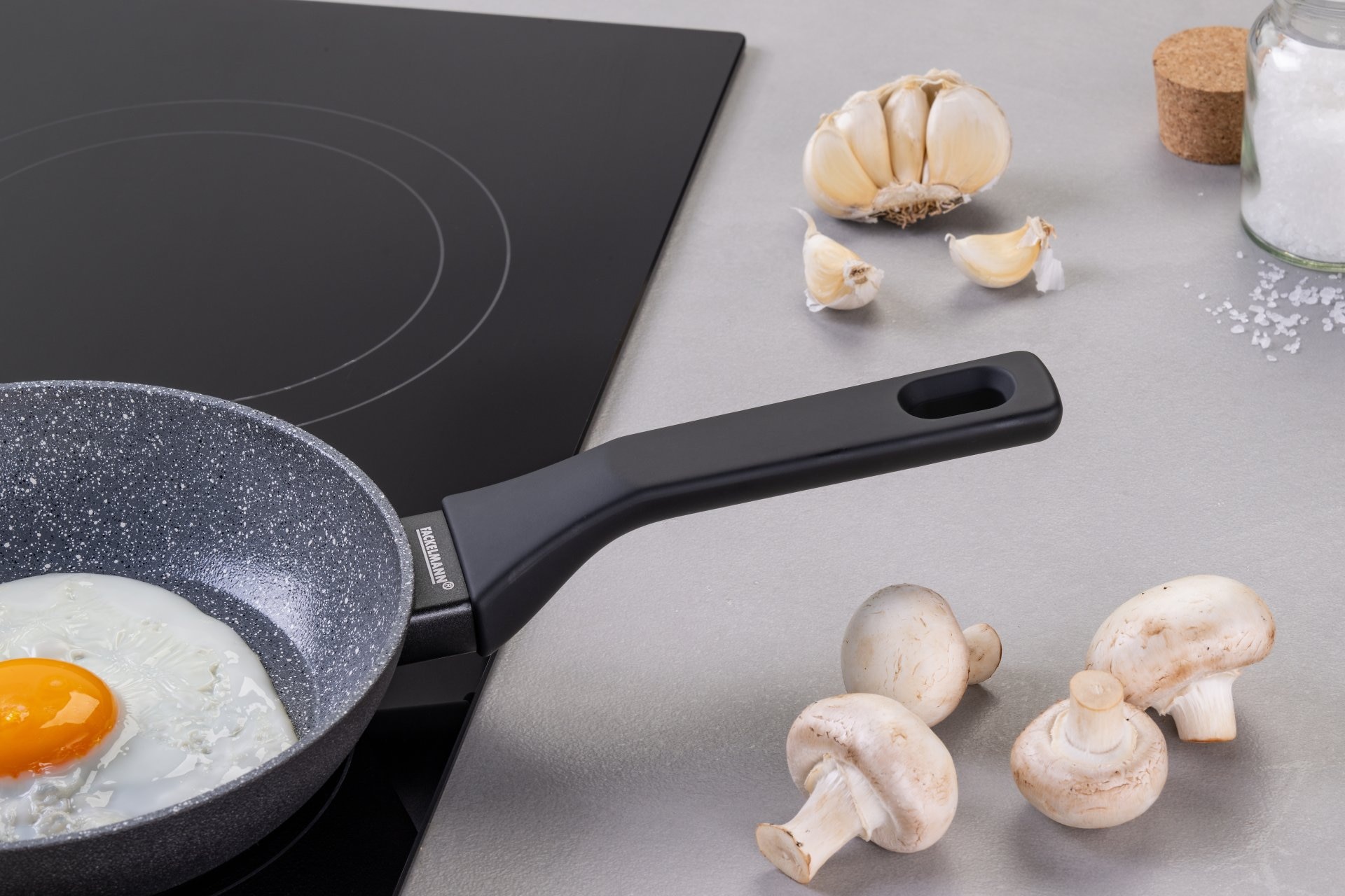 FACKELMANN Wok »Cosmo« Aluminium Set, 2 Stk. tlg. Wokpfannen-Set Cosmo Ø 20 cm & Ø 28 cm – mit Ceramic-Beschichtung