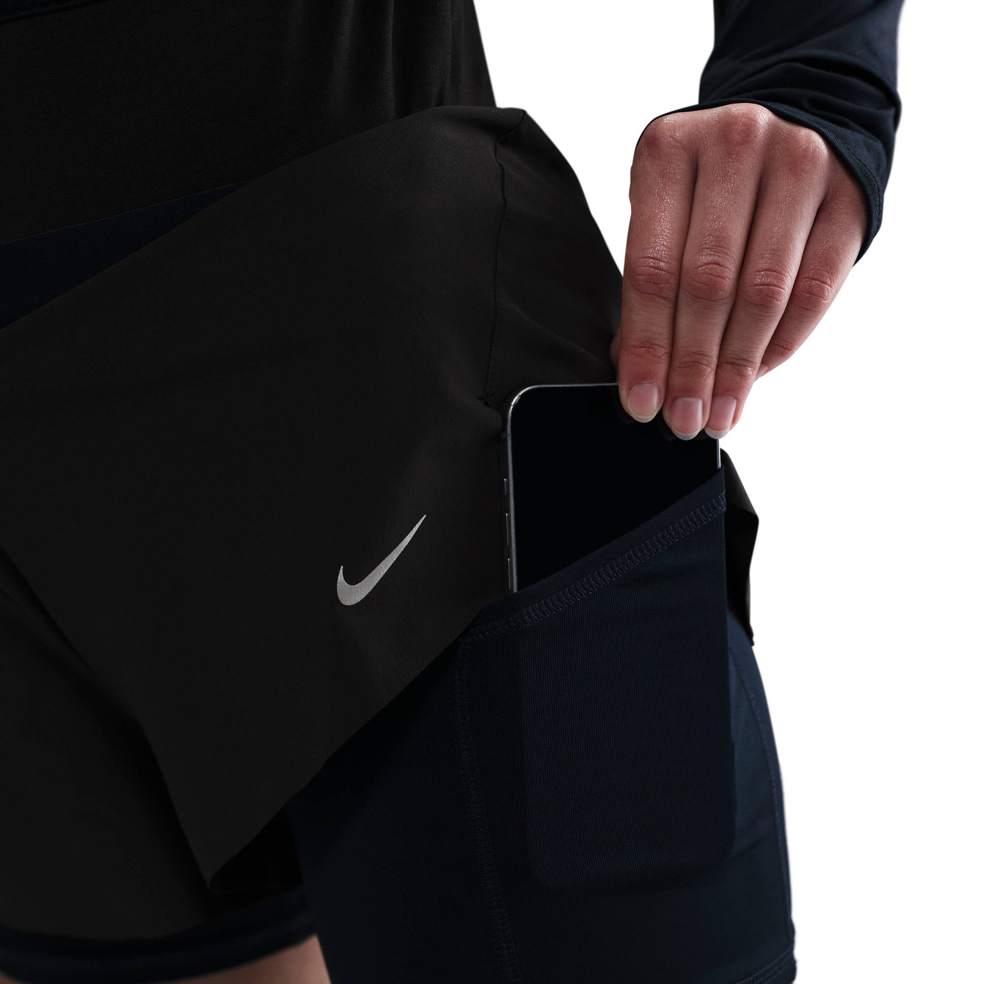 Nike Laufshorts »Nike Swift Women's Dri-FIT Mid-Rise 2-in-1 Running Shorts«  2-in-1-Design, mit Reißverschlusstasche hinten am Bund