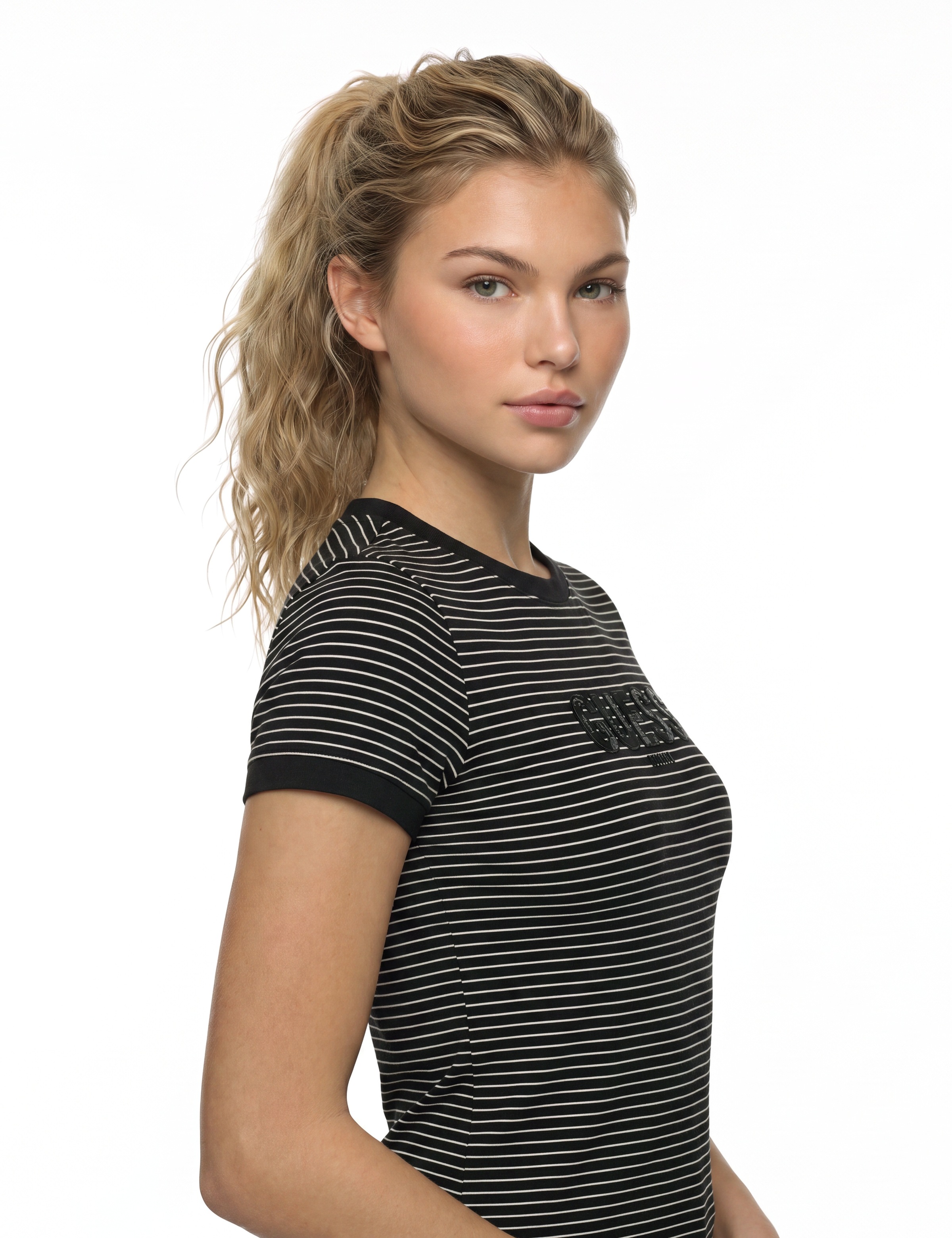 Guess T-Shirt »CN GUMMY LACE LOGO STRIPED« Logo mit Spitzenbesatz, Slim Fit