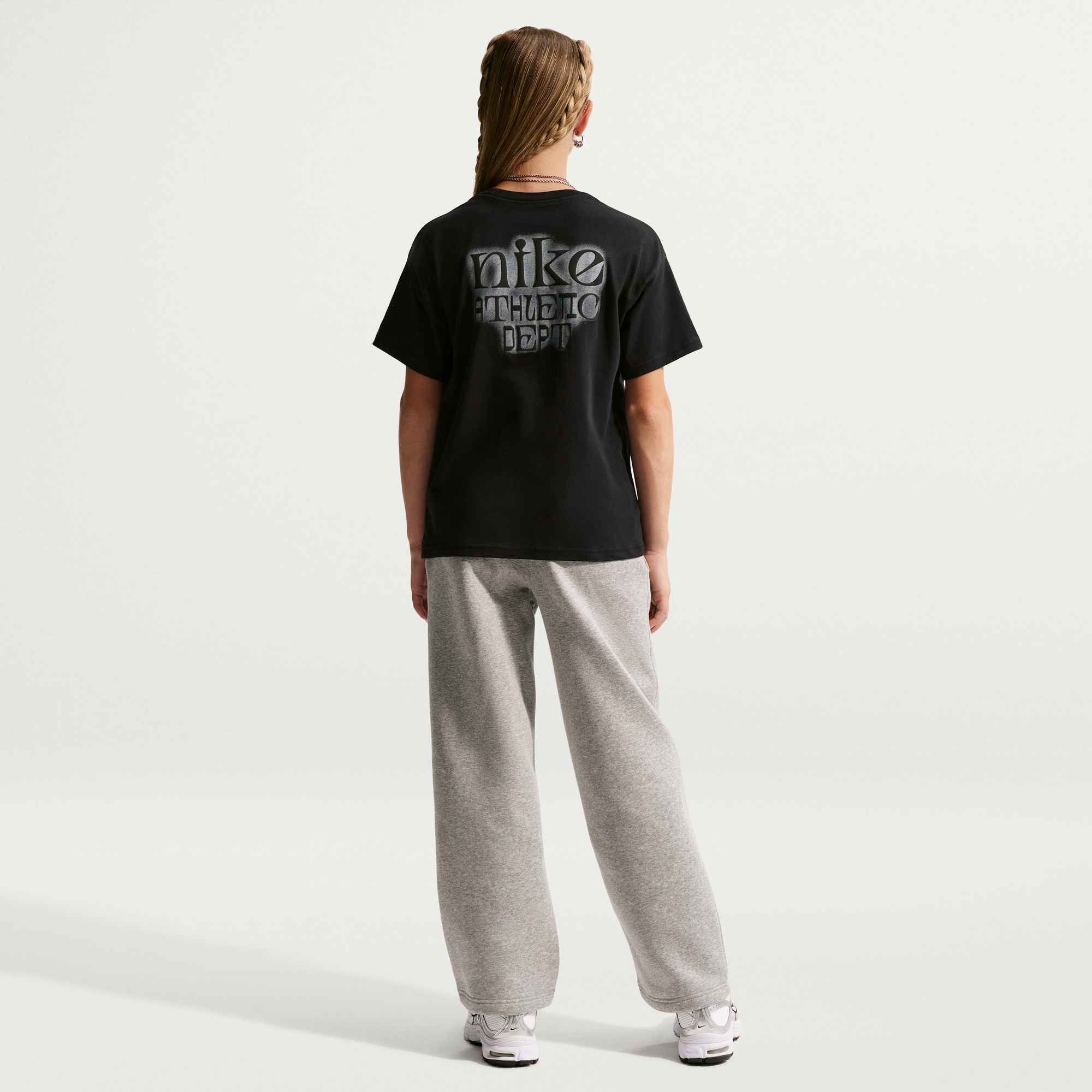 Nike Sportswear T-Shirt »K NSW TEE M90 CLUB SELECT« Für Kinder und Jugendliche
