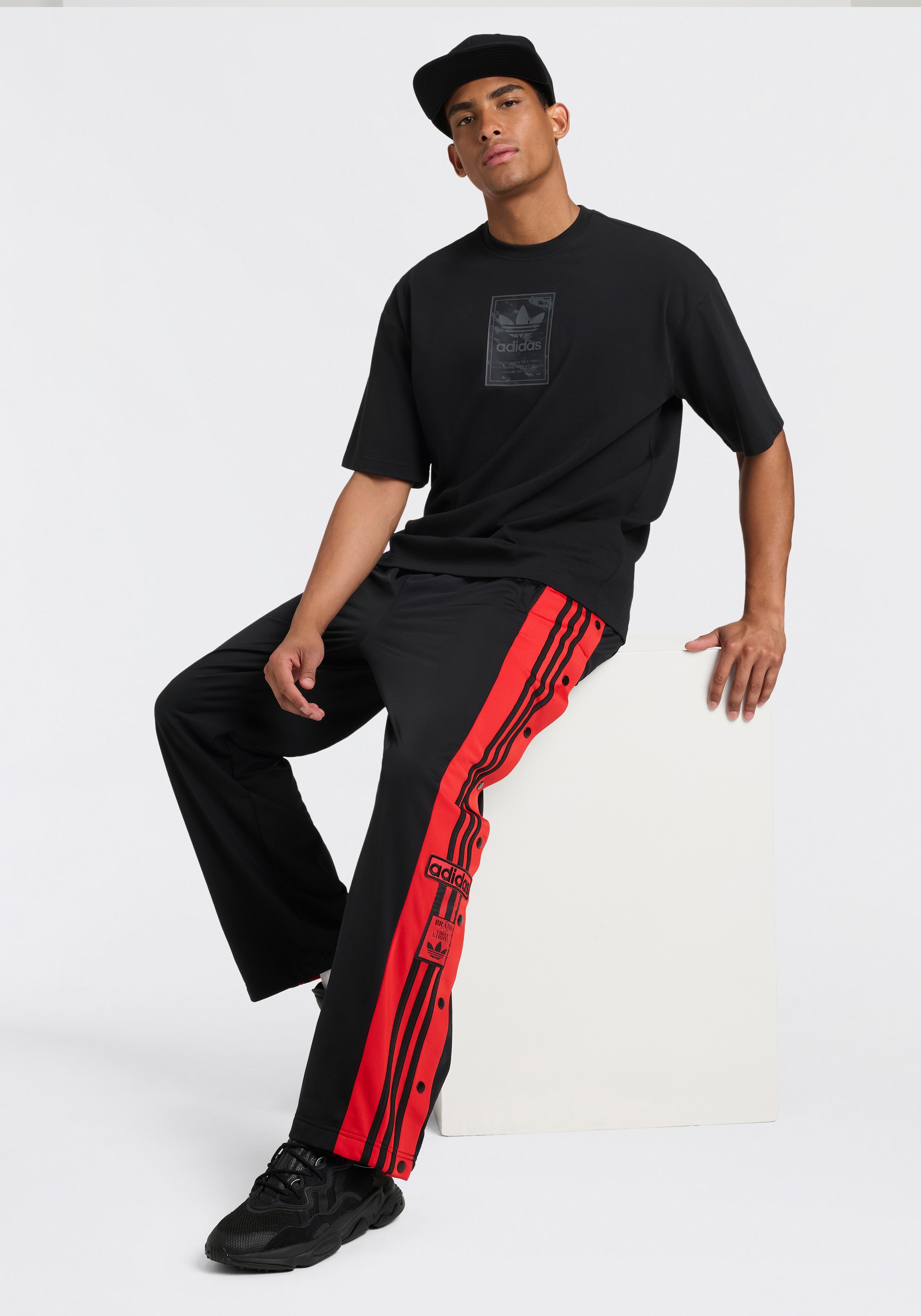adidas Originals T-Shirt »CAMO TEE TONGUE« für Erwachsene, sportlicher Stil, ohne Verschluss, aus Baumwolle