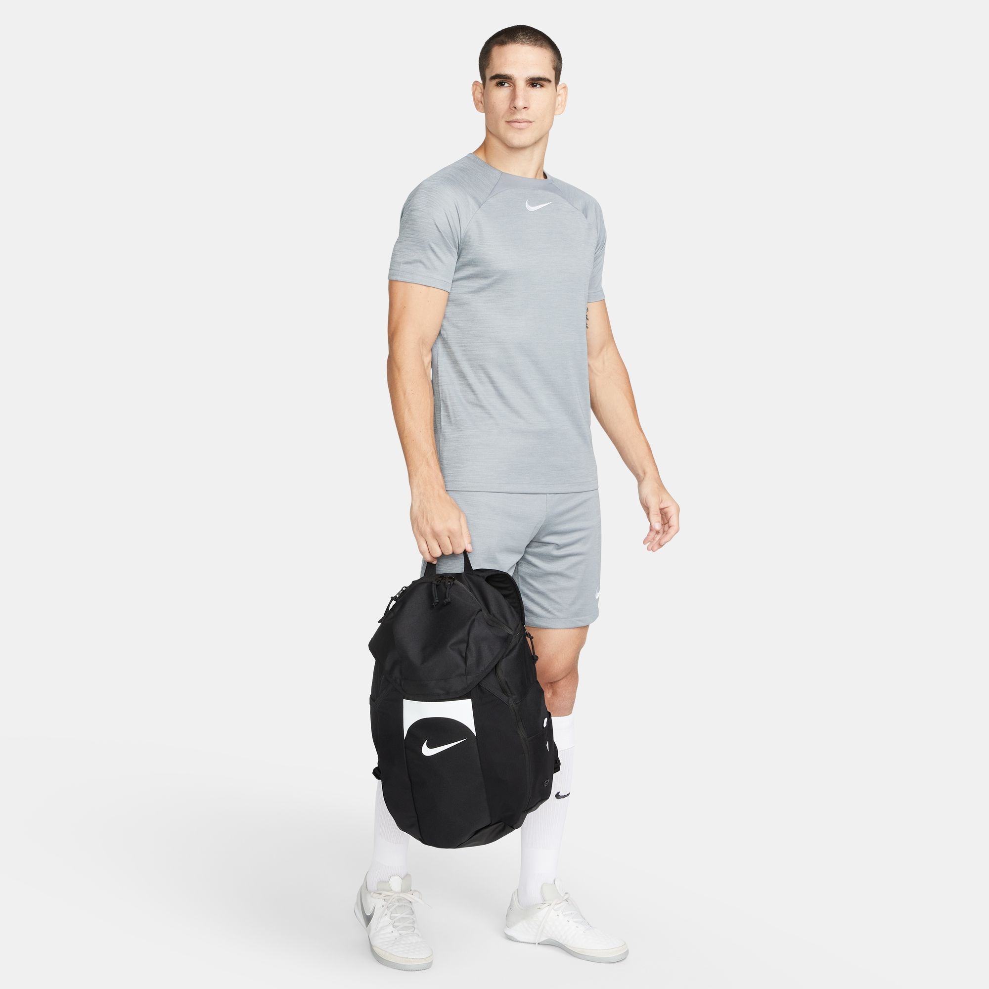 Nike Sportrucksack »NK ACDMY TEAM BKPK 2.3« für Training, 30 Liter Volumen, mit Vordertasche für Ball