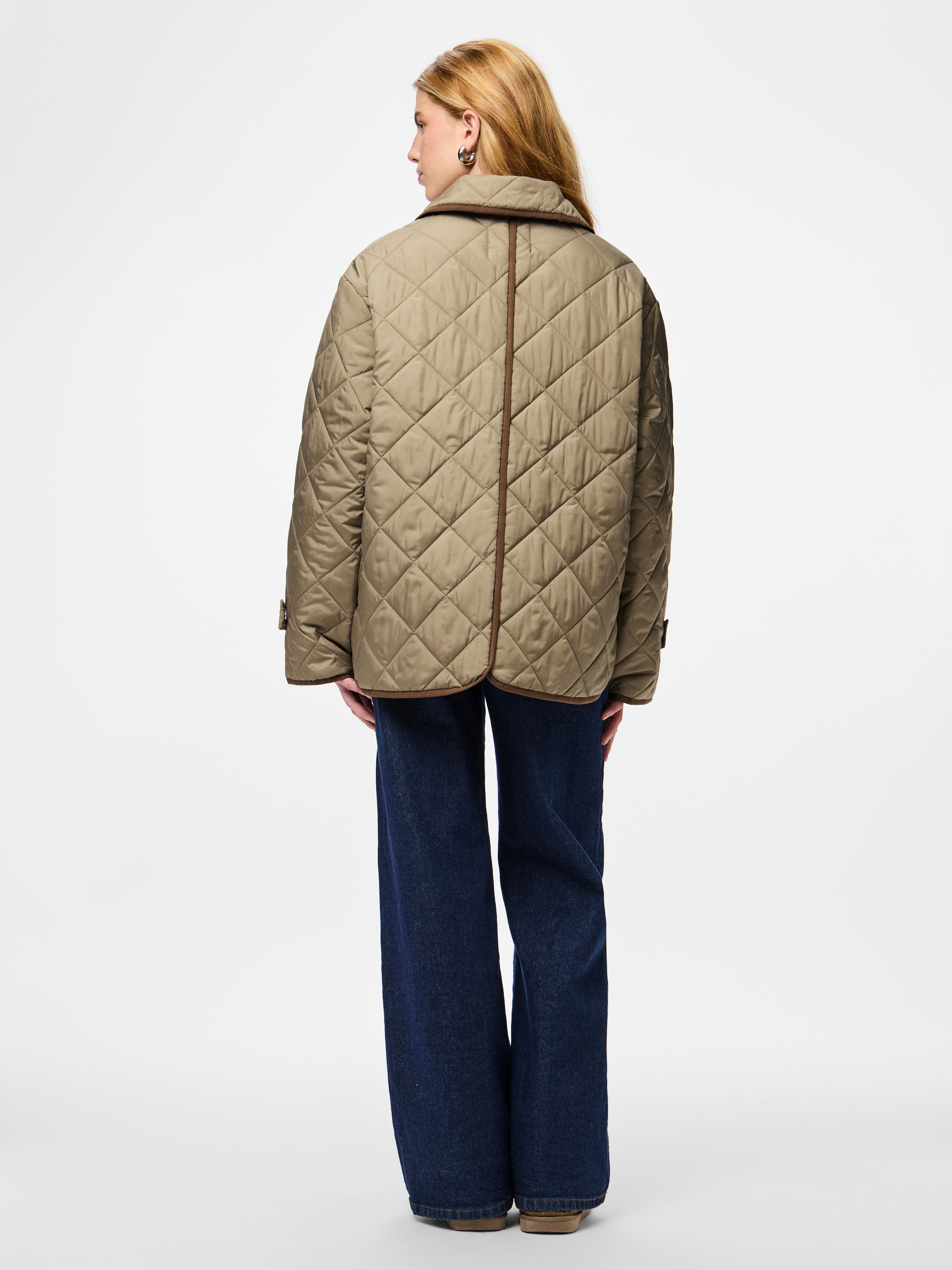 pieces Steppjacke »PCEMILY SHORT QUILTED JACKET NOOS BC« Kunstfaser