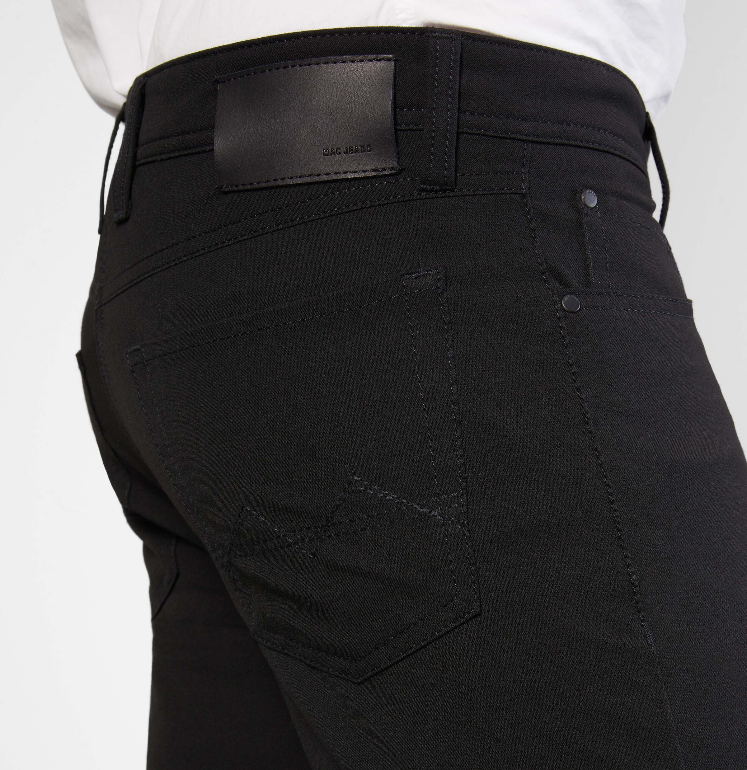 MAC Straight-Jeans »Arne«, in gepflegter Optik, mit Stretch