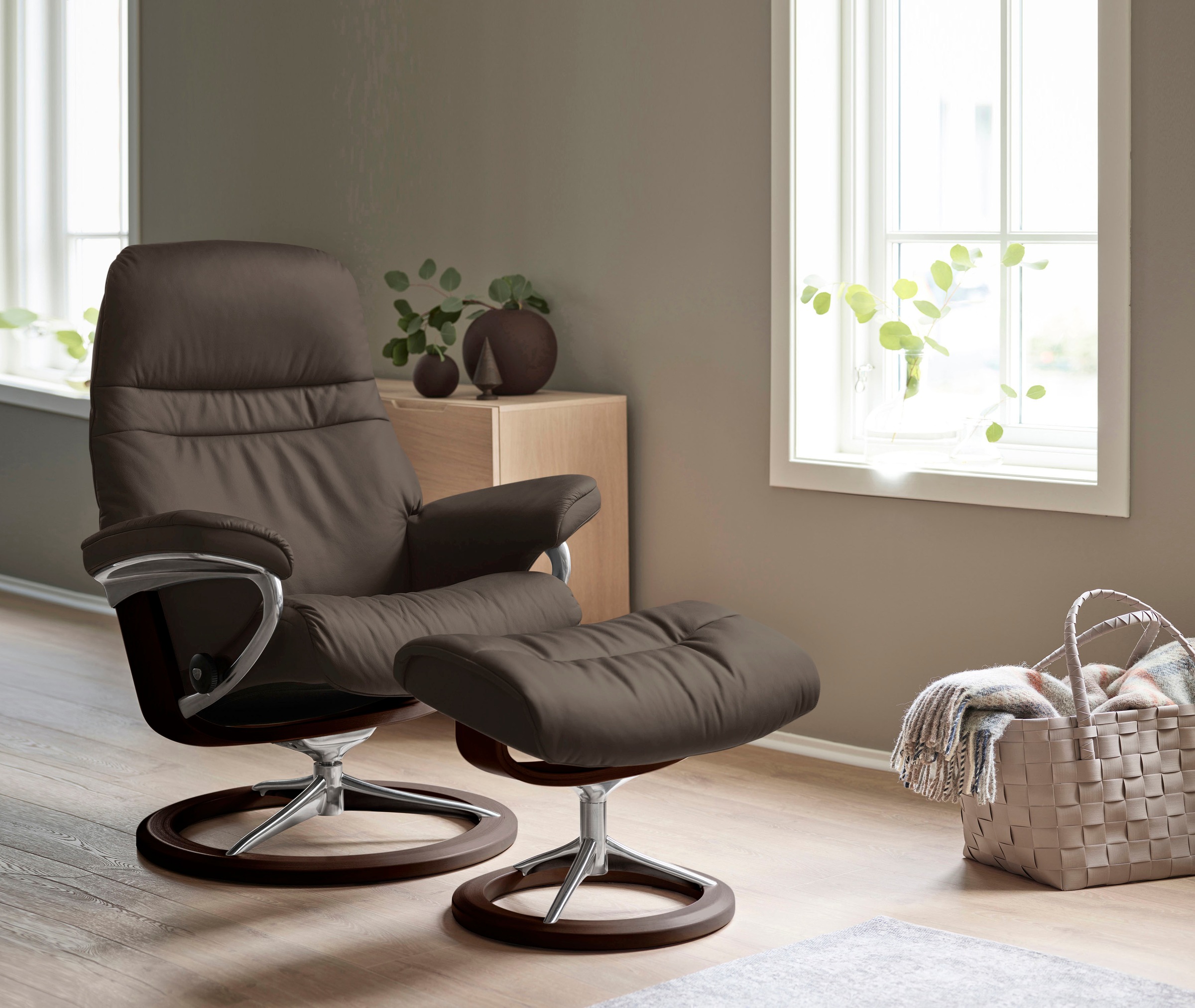 Stressless® Relaxsessel »Sunrise«, (Set, Relaxsessel mit Hocker), mit Signature Base, Größe L, Gestell Braun