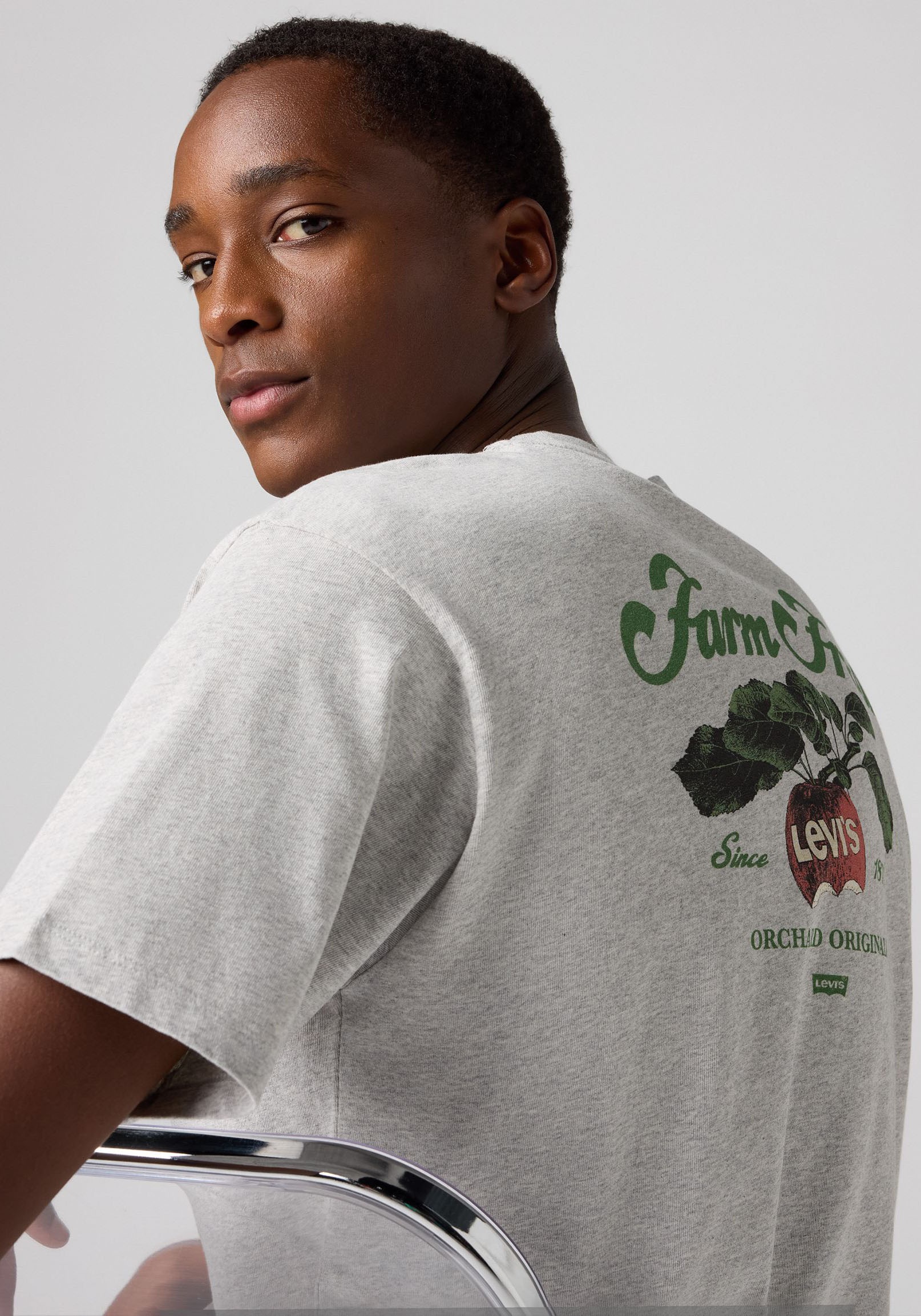 Levi's® T-Shirt »SEVINTAGE«, mit Logo-Aufnäher auf der Brust