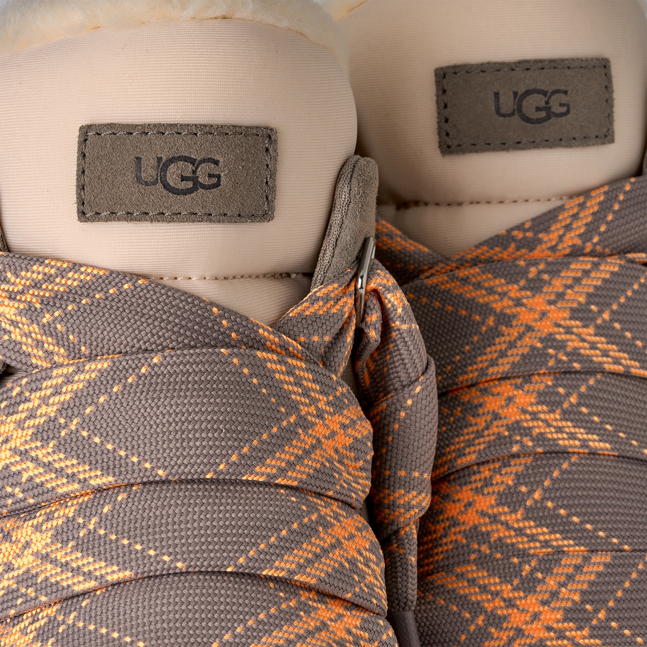UGG Sneakerboots »HIGHMEL«  High Top Sneaker, Schnürboots mit Anziehlasche