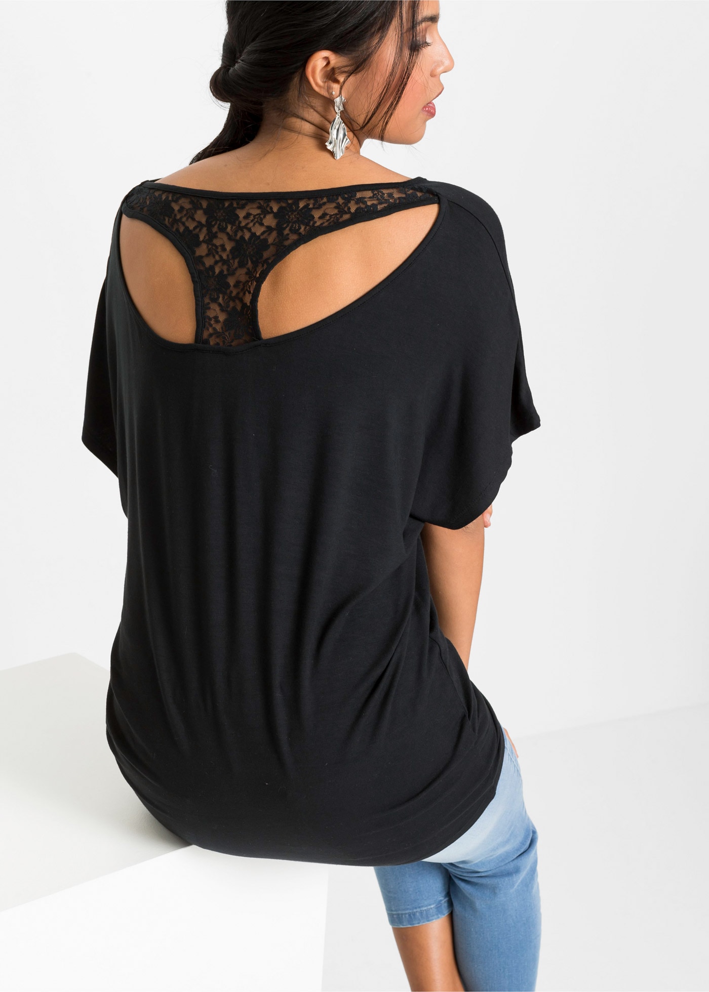 bonprix T-Shirt Oversize-Passform, Fledermaus-Halbarm, mit Spitzeneinsatz im Rücken