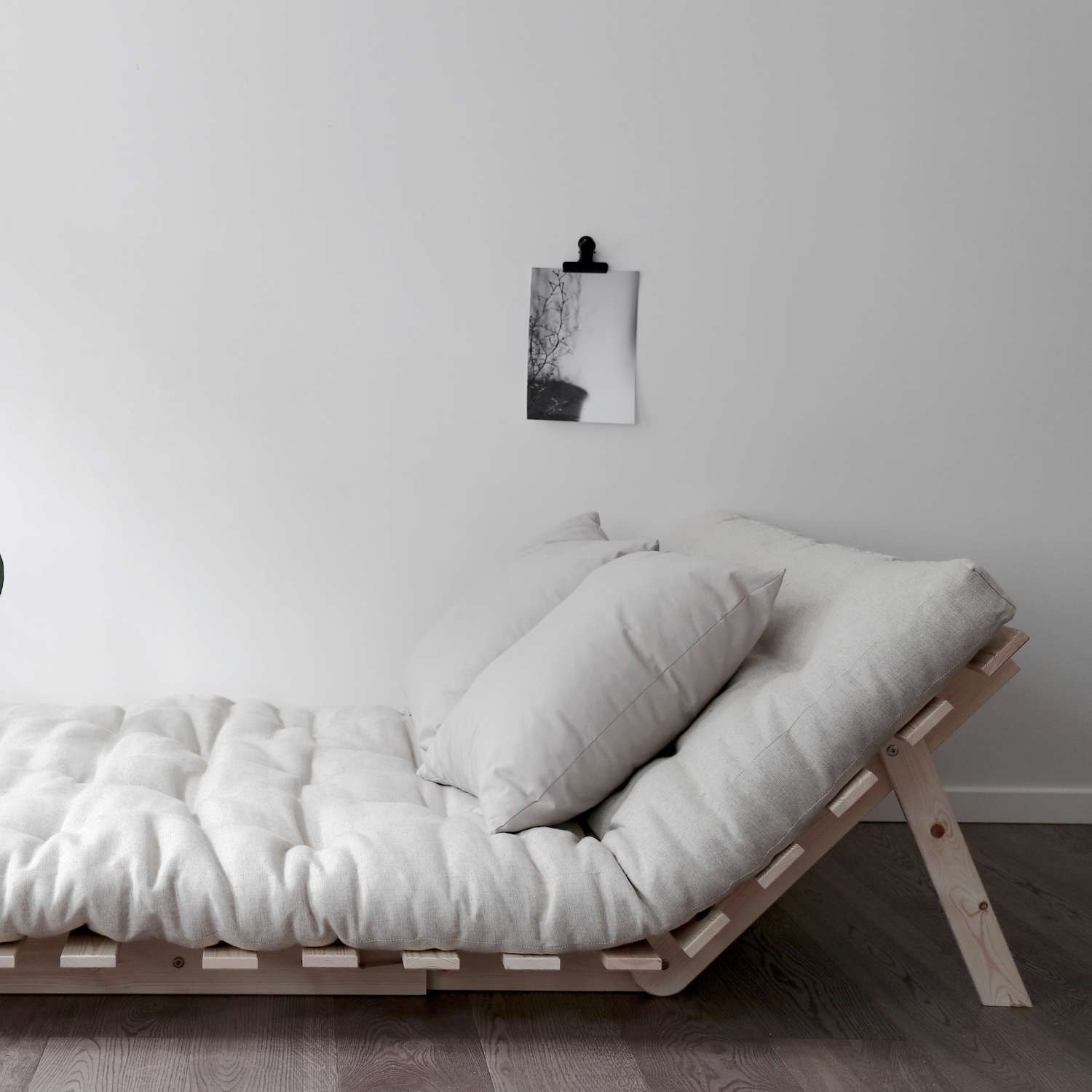 Karup Design Daybed »Roots 140 Schlafsofa, Gästebett, Sofa mit Futonmatratze«, Inkl. Futonmatratze, Liegefläche 140x200 cm, FSC® zertifizierte Kiefer