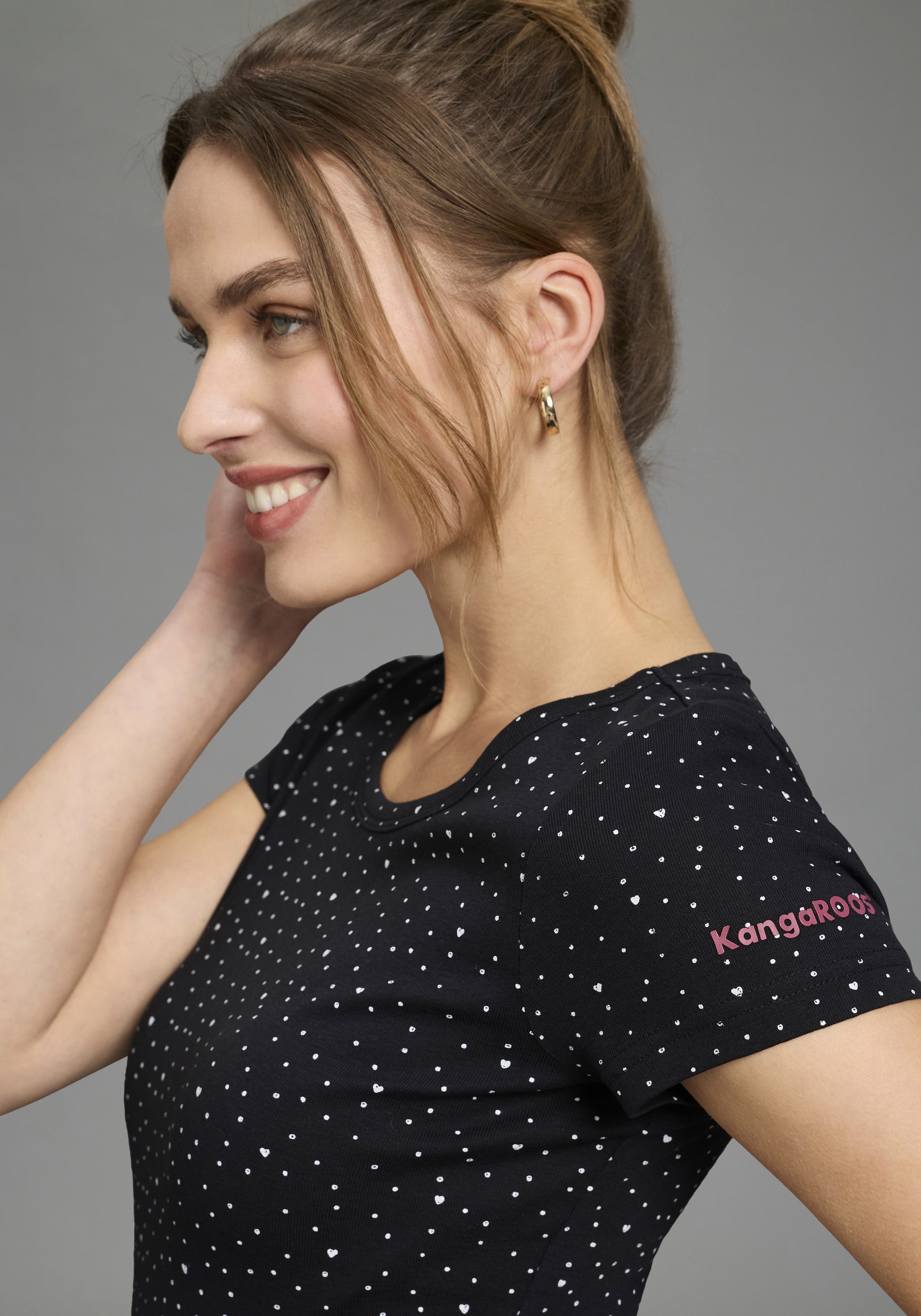 KangaROOS T-Shirt Kurzarm,  elastische Rippware,  mit Herz-Muster,  Rundhalsausschnitt