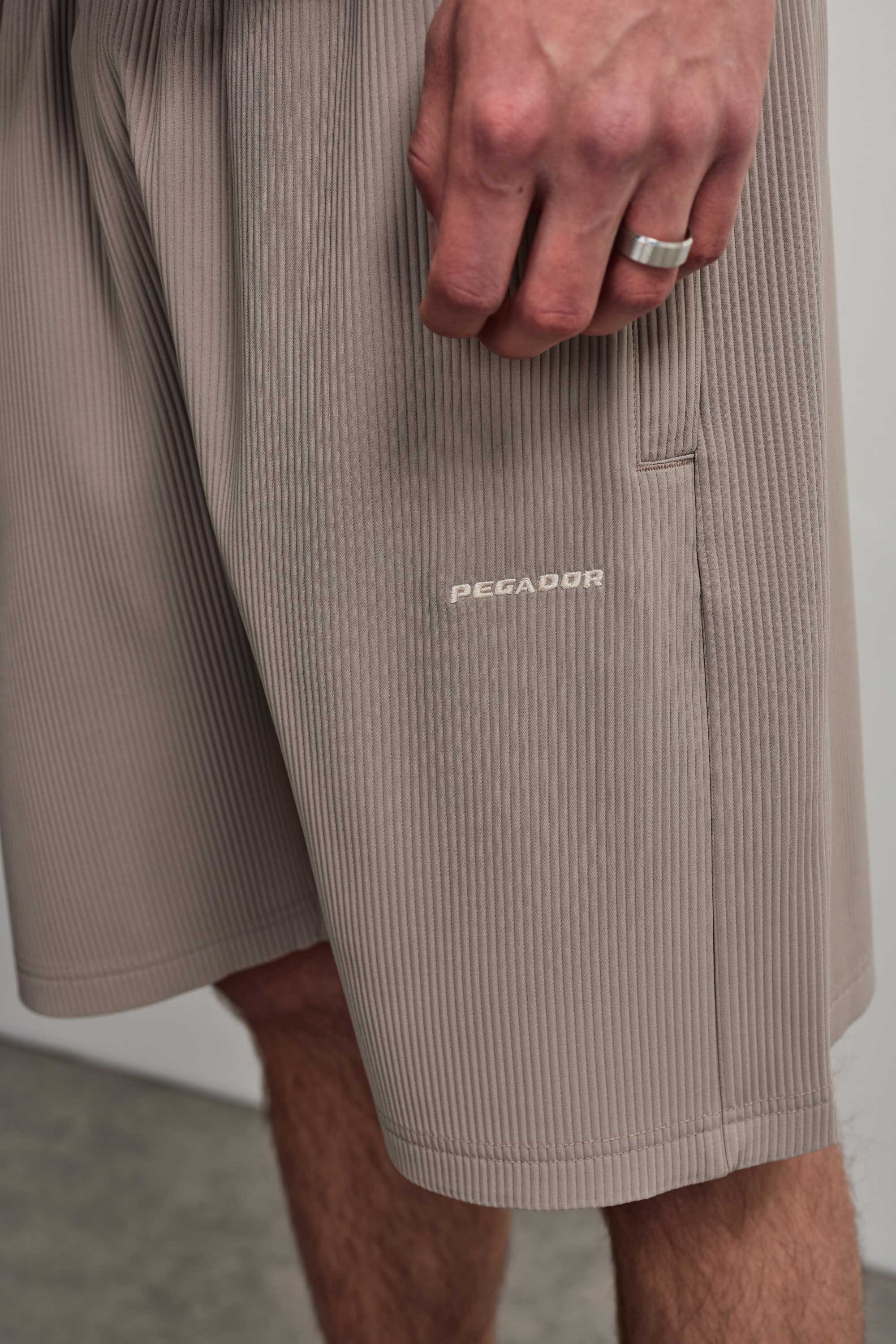PEGADOR Shorts »TROY PLISSEE SHORTS«  Baumwollmischung, regular fit
