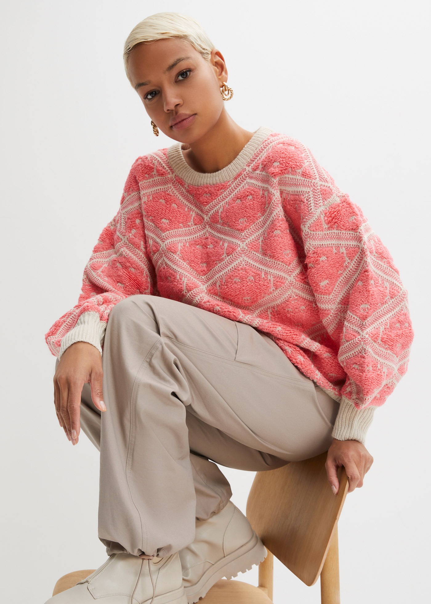 bonprix Strickpullover mit Rundhalsausschnitt, mit Jacquard-Muster, Langarm