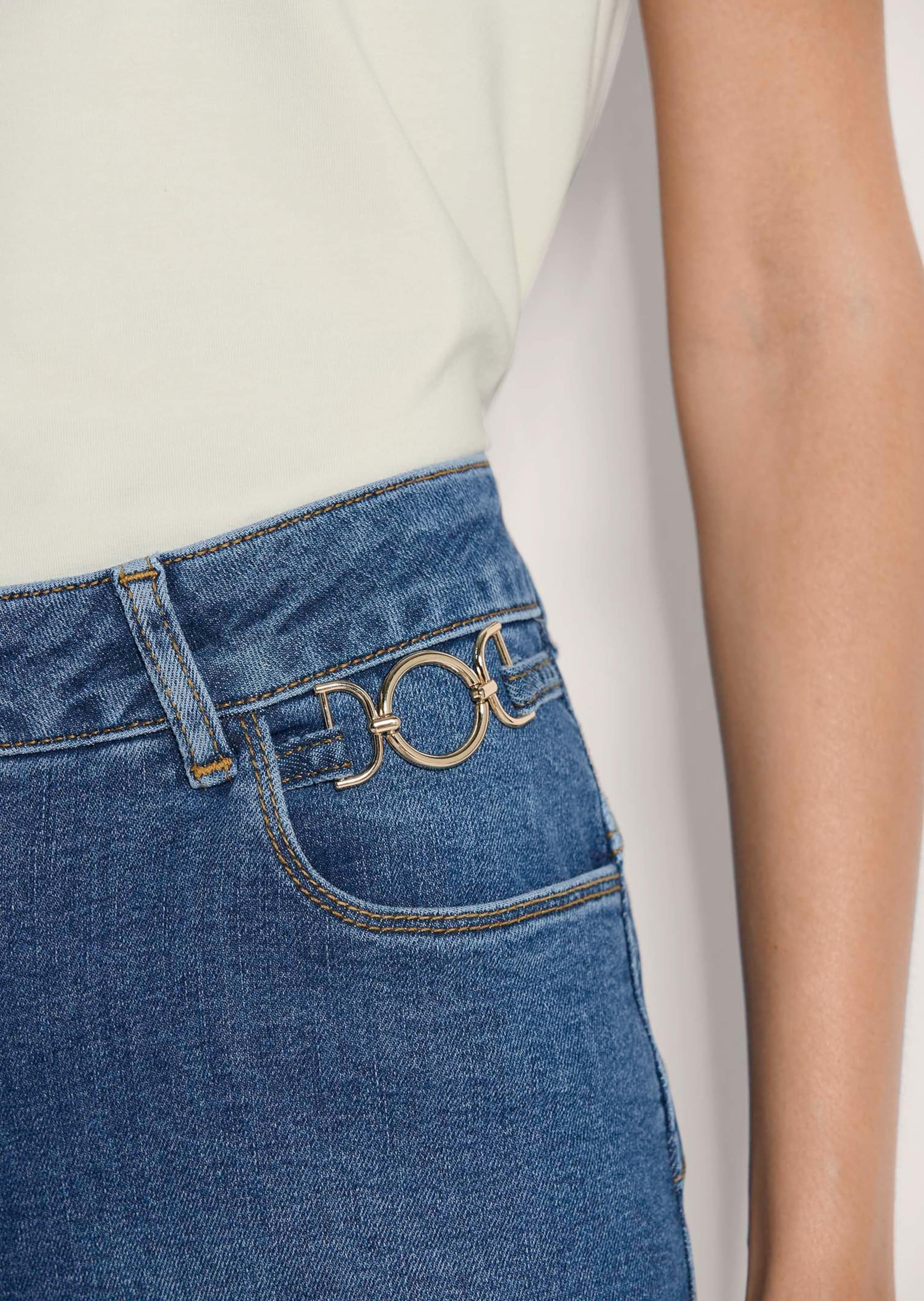 MADELEINE Regular-fit-Jeans »Jeans Slim-Fit Jeans mit Kettendetail«