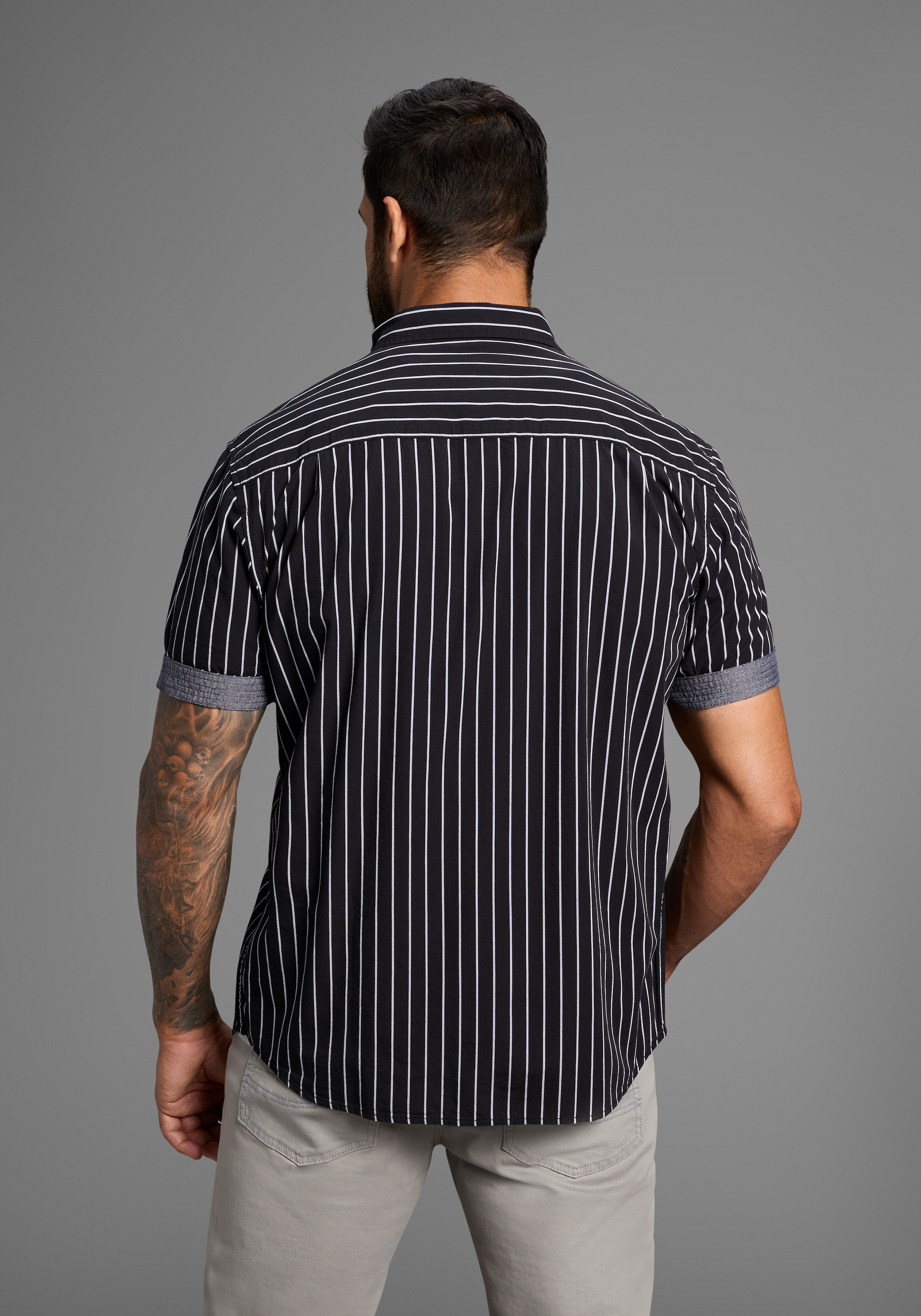 Man's World Kurzarmhemd , modern gestreift
