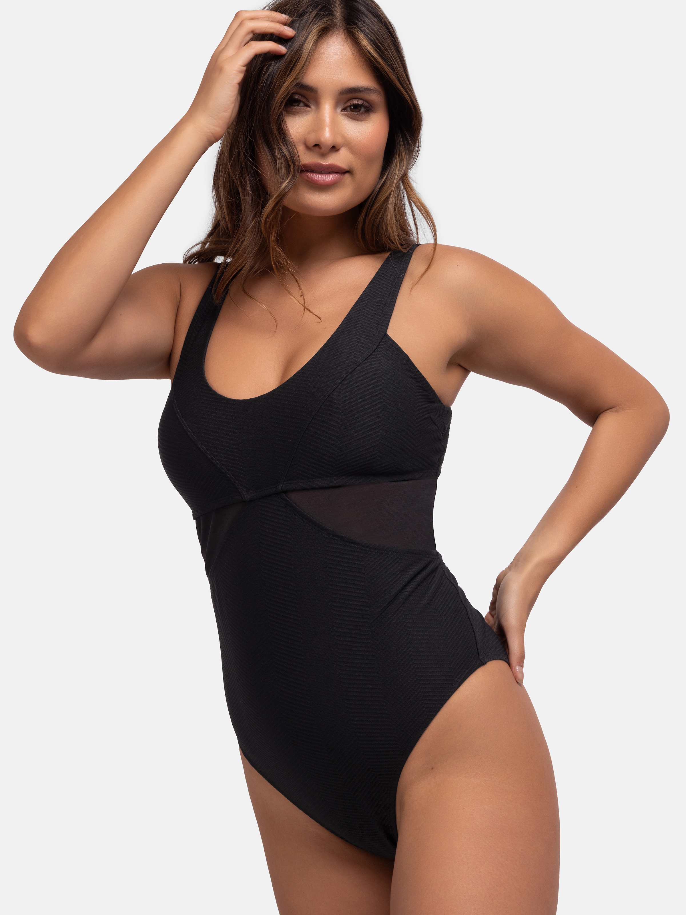 Dorina Badeanzug »SAINT TROPEZ«, Ohne Bügel, Powermesh, herausnehmbare Polster