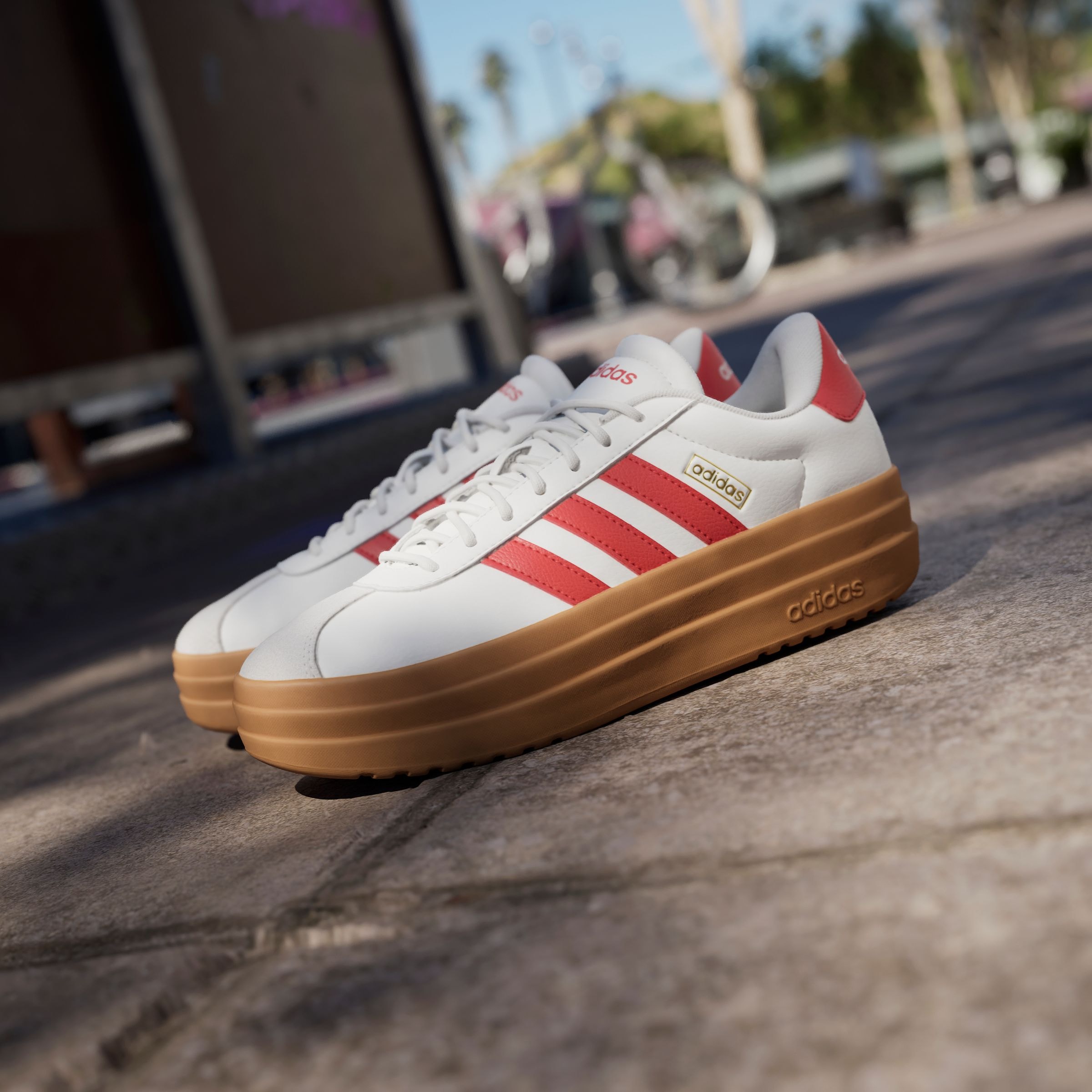 adidas Sportswear Sneaker »VL COURT BOLD«, Design auf den Spuren des adidas Gazelle Bold