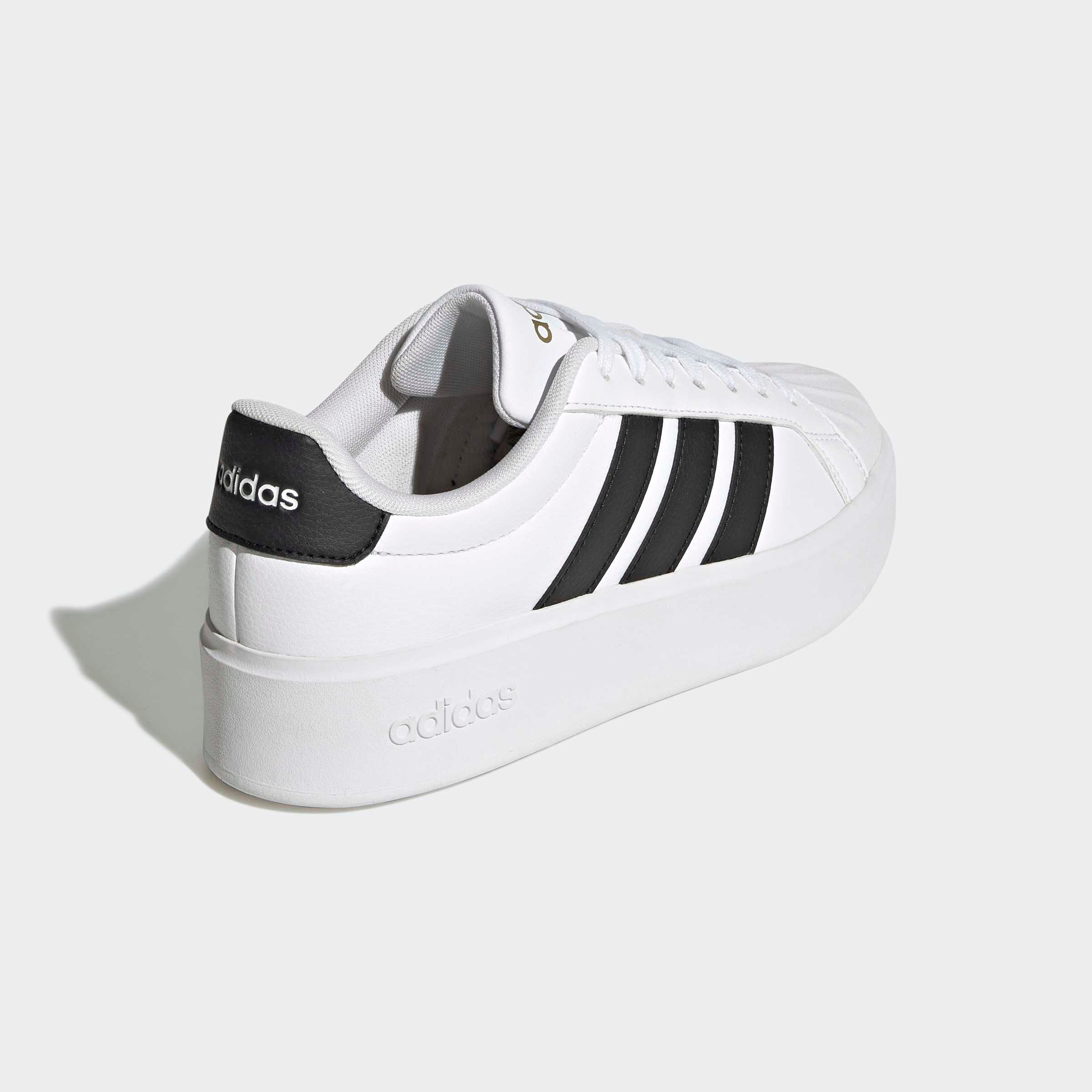 adidas Sportswear Plateausneaker »STREETTALK BOLD«  inspiriert vom Design des adidas Superstar