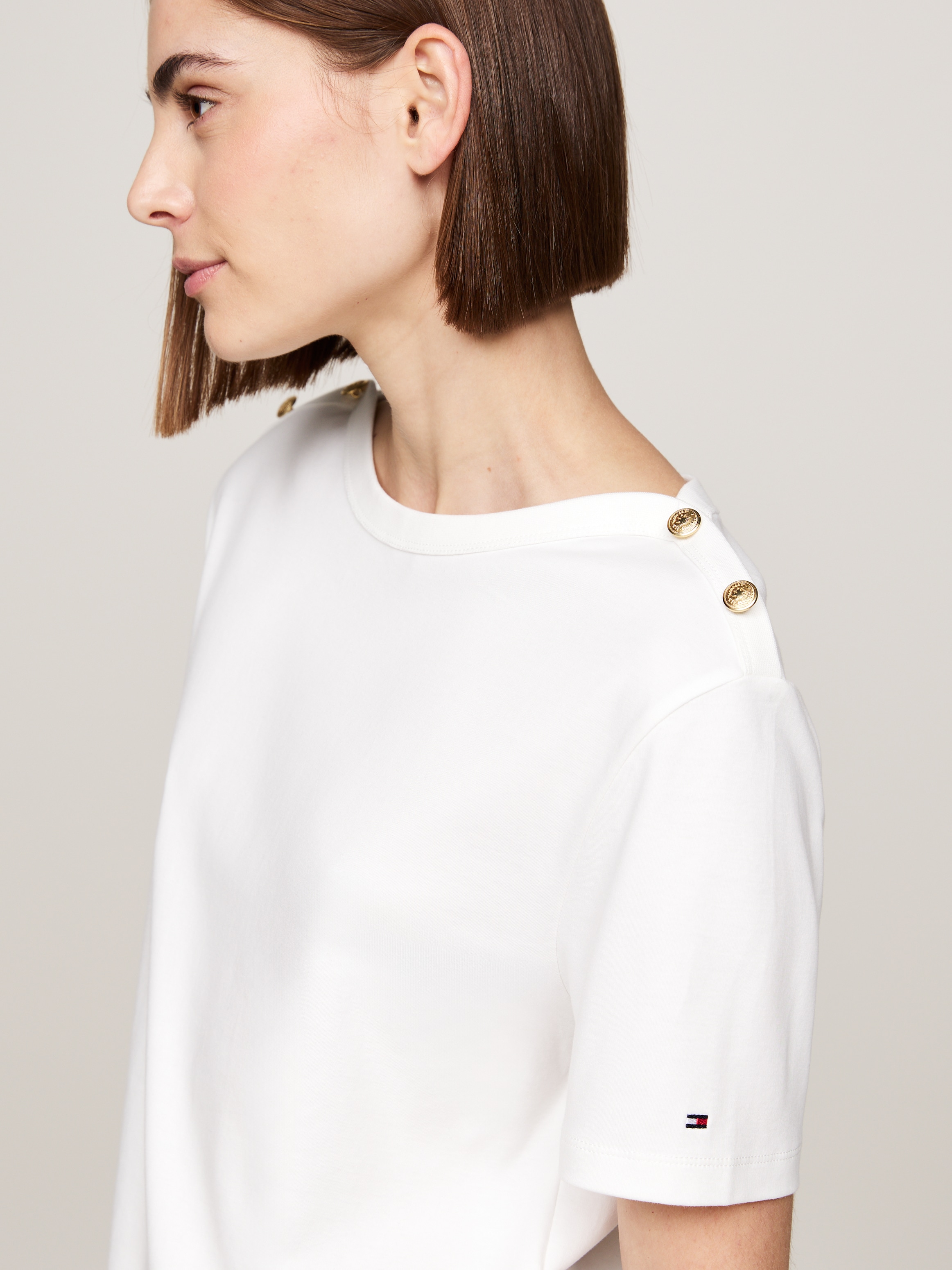Tommy Hilfiger Rundhalsshirt »REG STRIPE GOLD BTN C-NK SS«, mit goldfarbenem Knopf