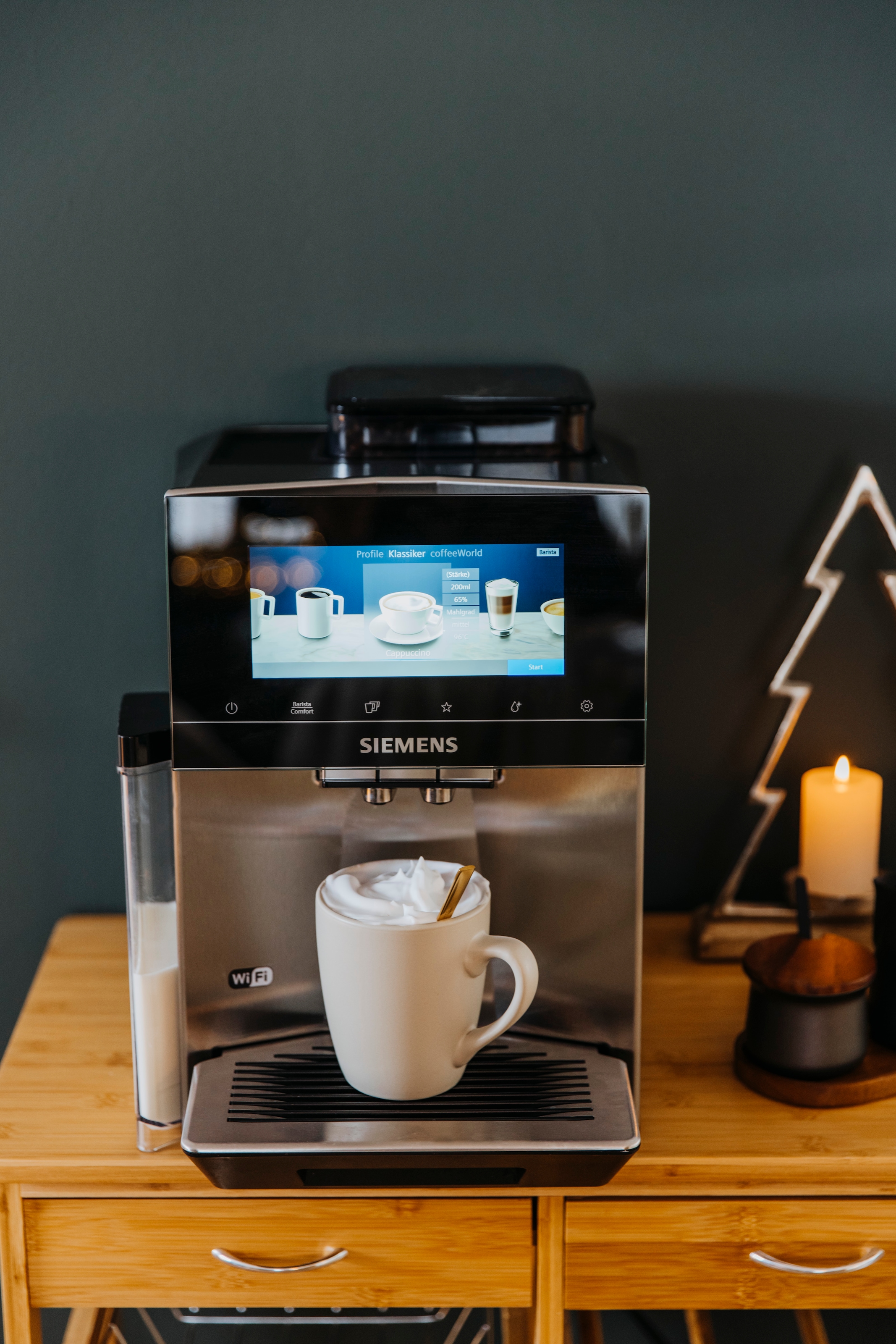 SIEMENS Kaffeevollautomat »EQ900 TQ903D43, intuitives 6,8" TFT-Display, Geräuschreduzierung«, App-Steuerung, Barista-Modus, AromaSelect, 3 Profile, edelstahl