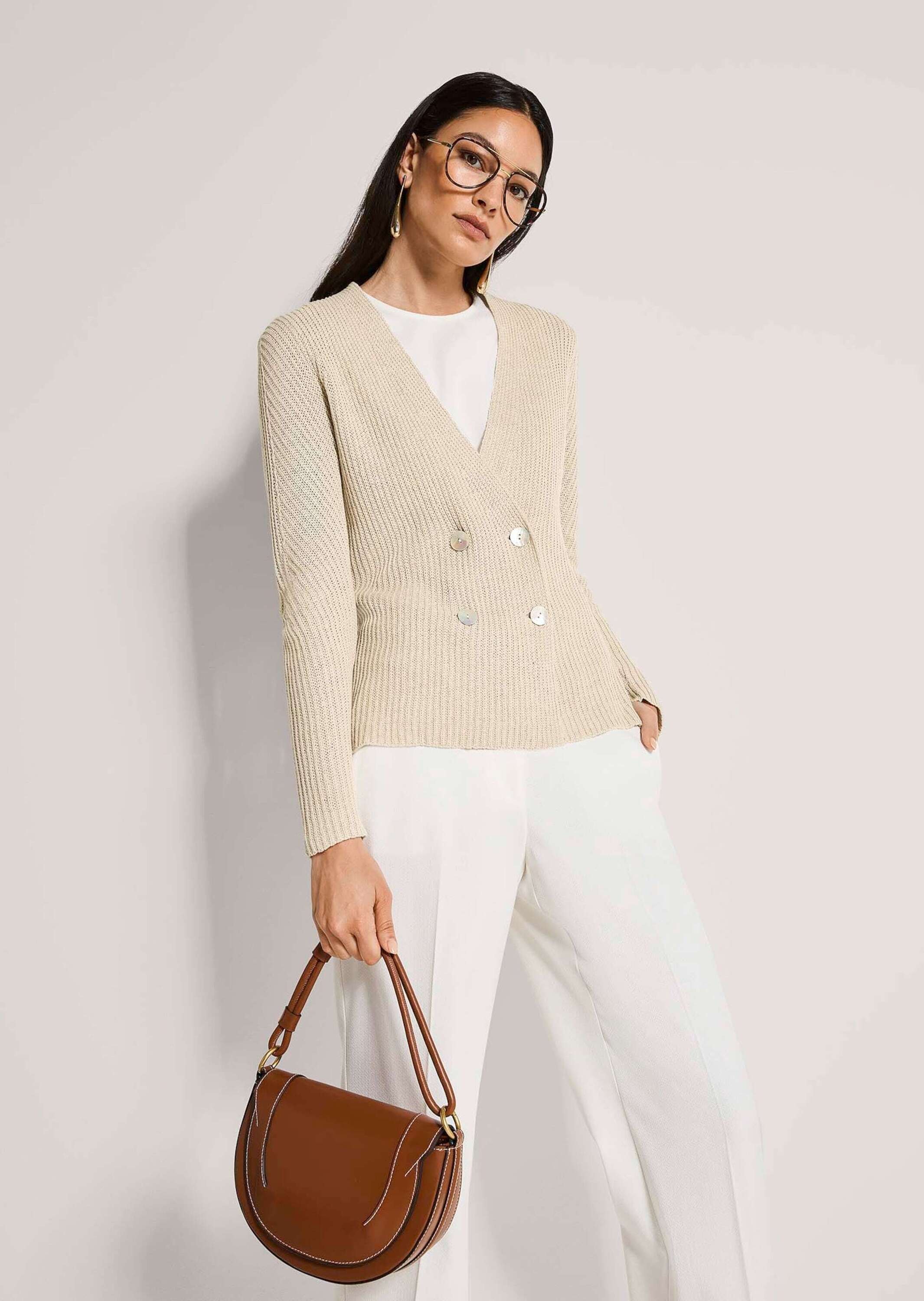 MADELEINE Strickjacke »Strickblazer Edle Strickjacke als Doppelreiher, V-Ausschnitt« Perlmuttknöpfe