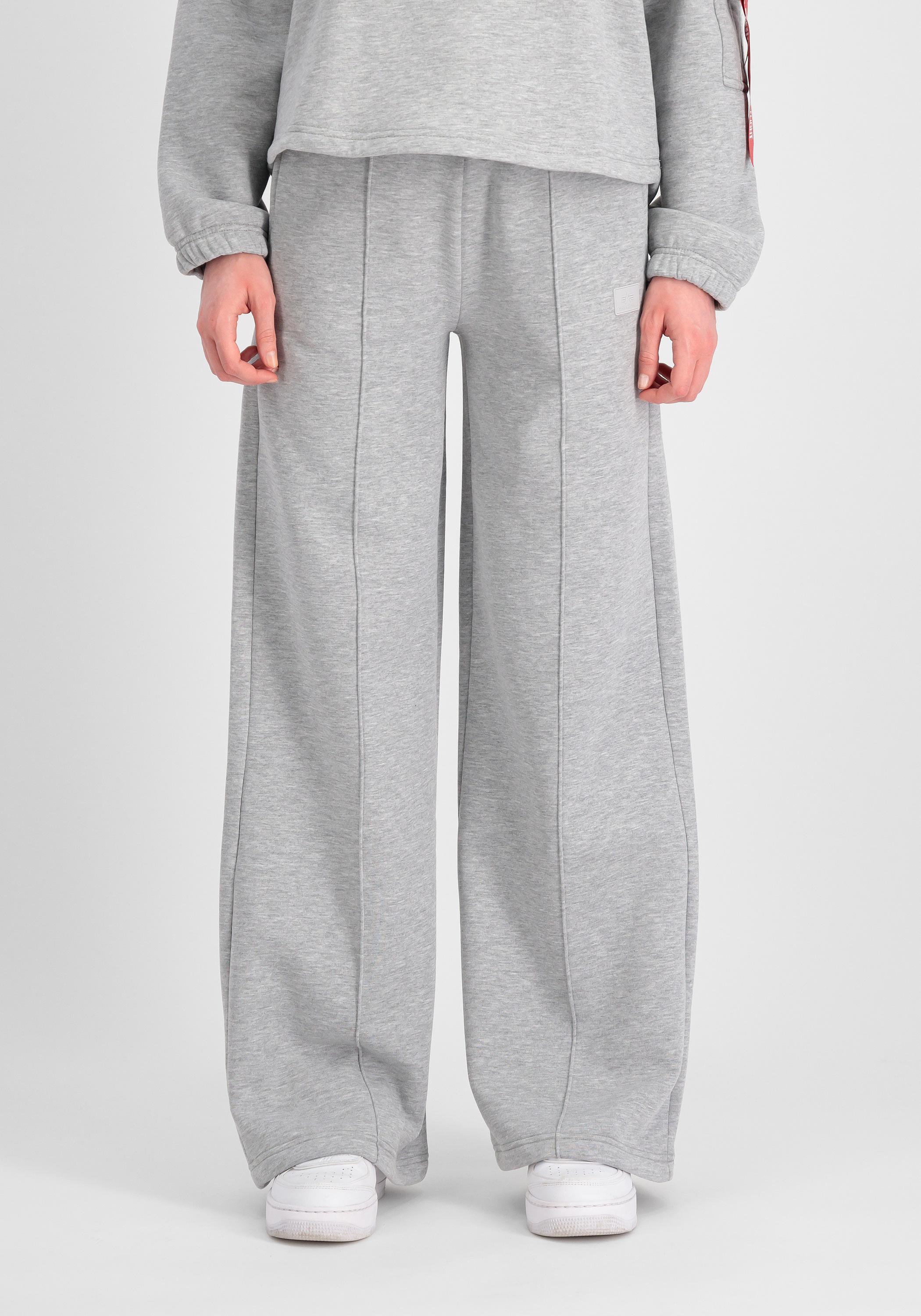 Alpha Industries Jogginghose »ALPHA INDUSTRIES Women - Jogger X-Fit Label Wide Jogger Wmn«