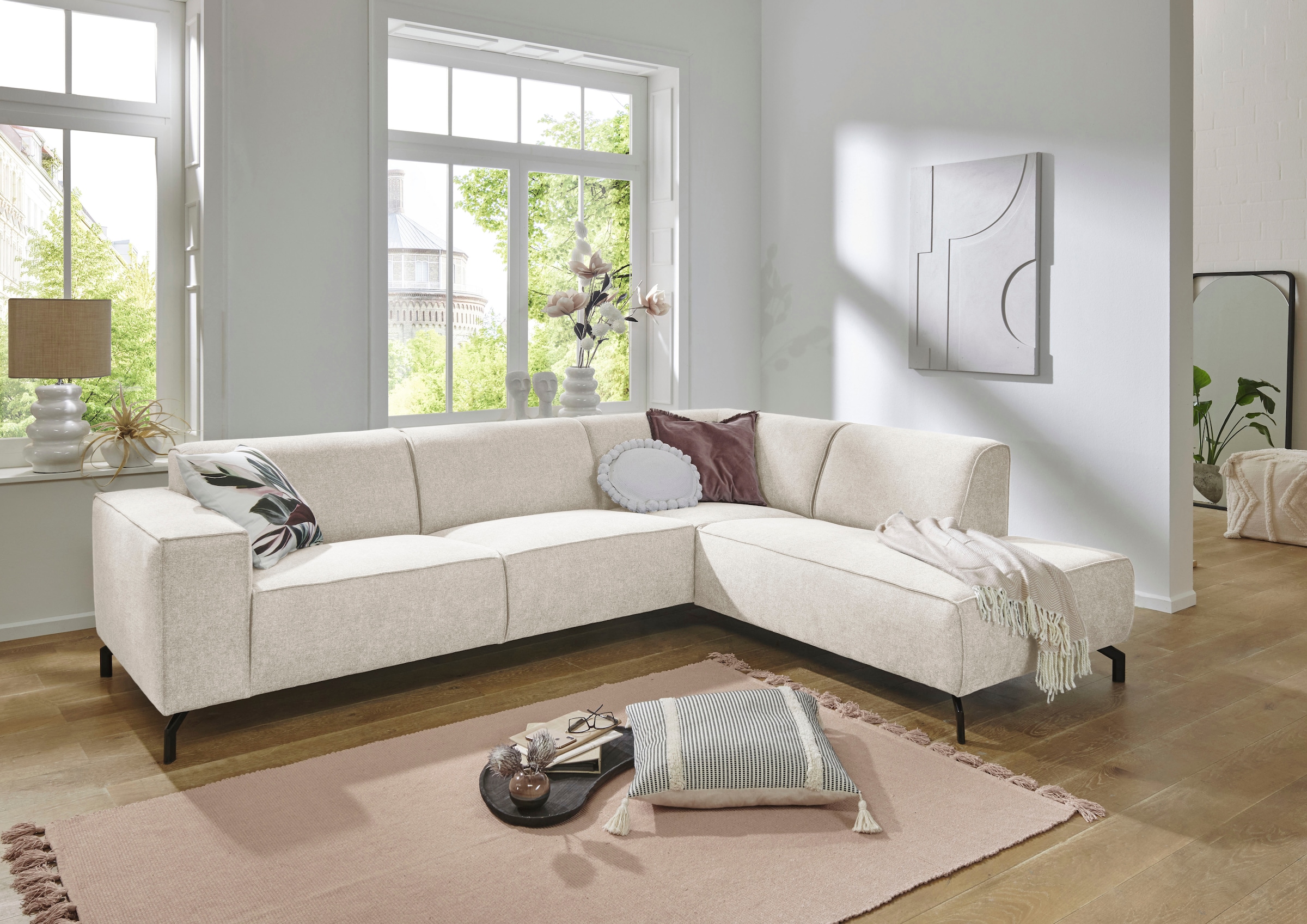 Places of Style Ecksofa Lorcan, in Lederoptik oder Strukturstoff lieferbar