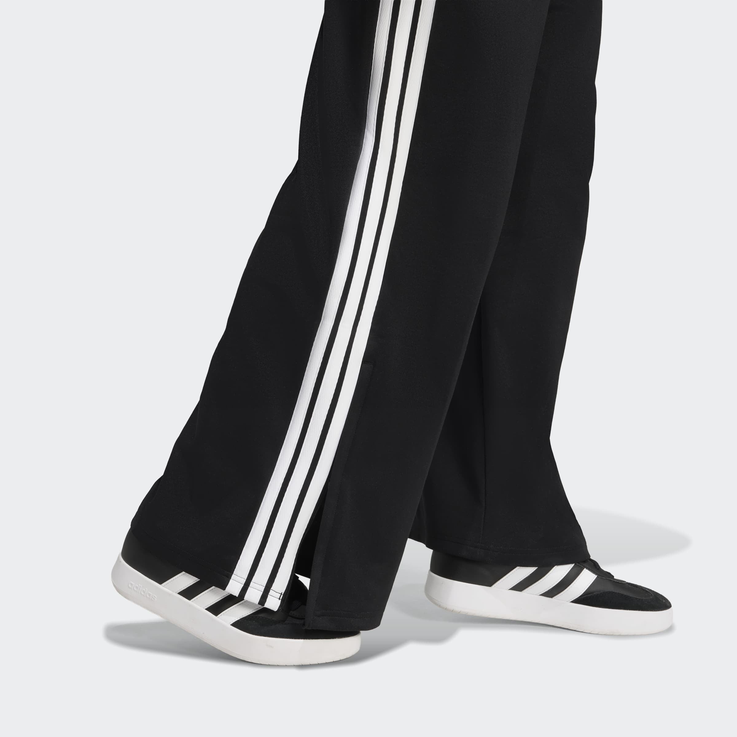adidas Sportswear Sporthose »HOUSE OF TIRO, WEITES BEIN«  sportlicher Stil, für Training und Freizeit, mit Kordelverschluss