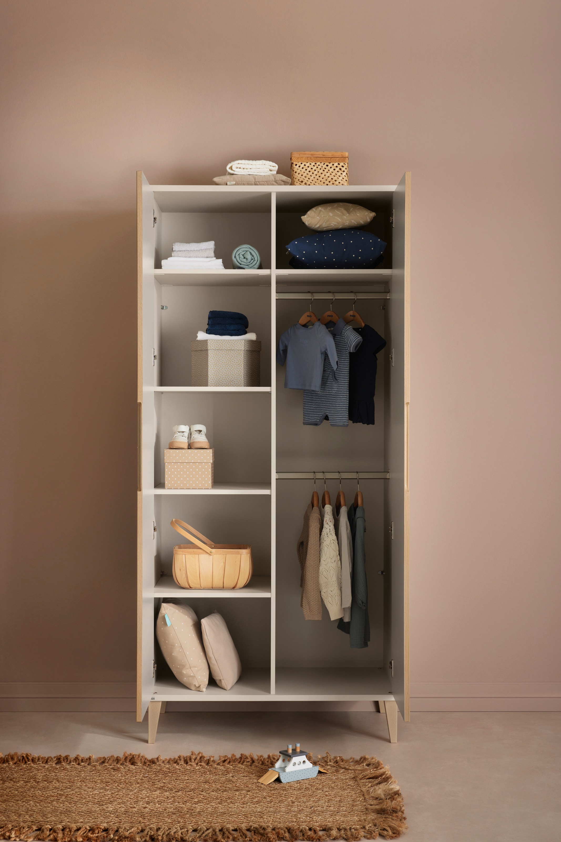 PAIDI Kleiderschrank »JONTE in Beige & Eichefarben mit gerillten Türen, verschiedene Größen« B/H/T ca. 95-141/164-207/40-56cm, mit 2 oder 3 Türen + Tiny-Variante,  stabiler Drehtürenschrank mit Massivholz-Füßen, Soft-Close-Funktion