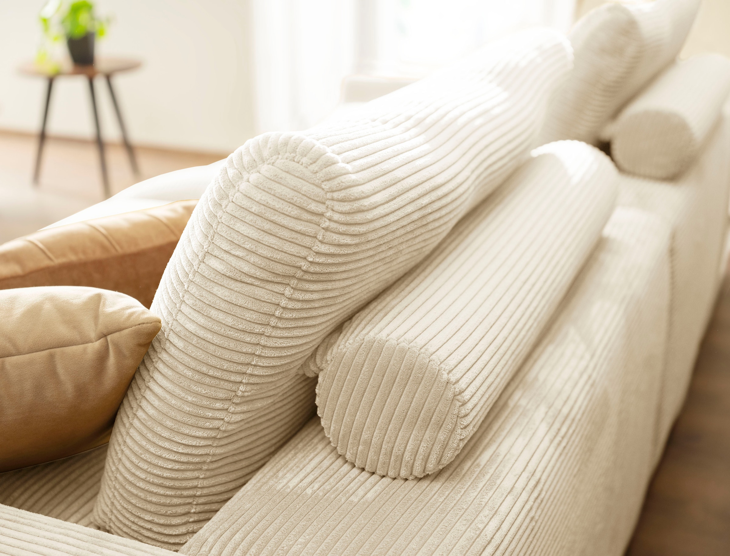 alina Ecksofa »Sandy«, mit losen Sitz und Rückenkissen, in modernem Cordstoff