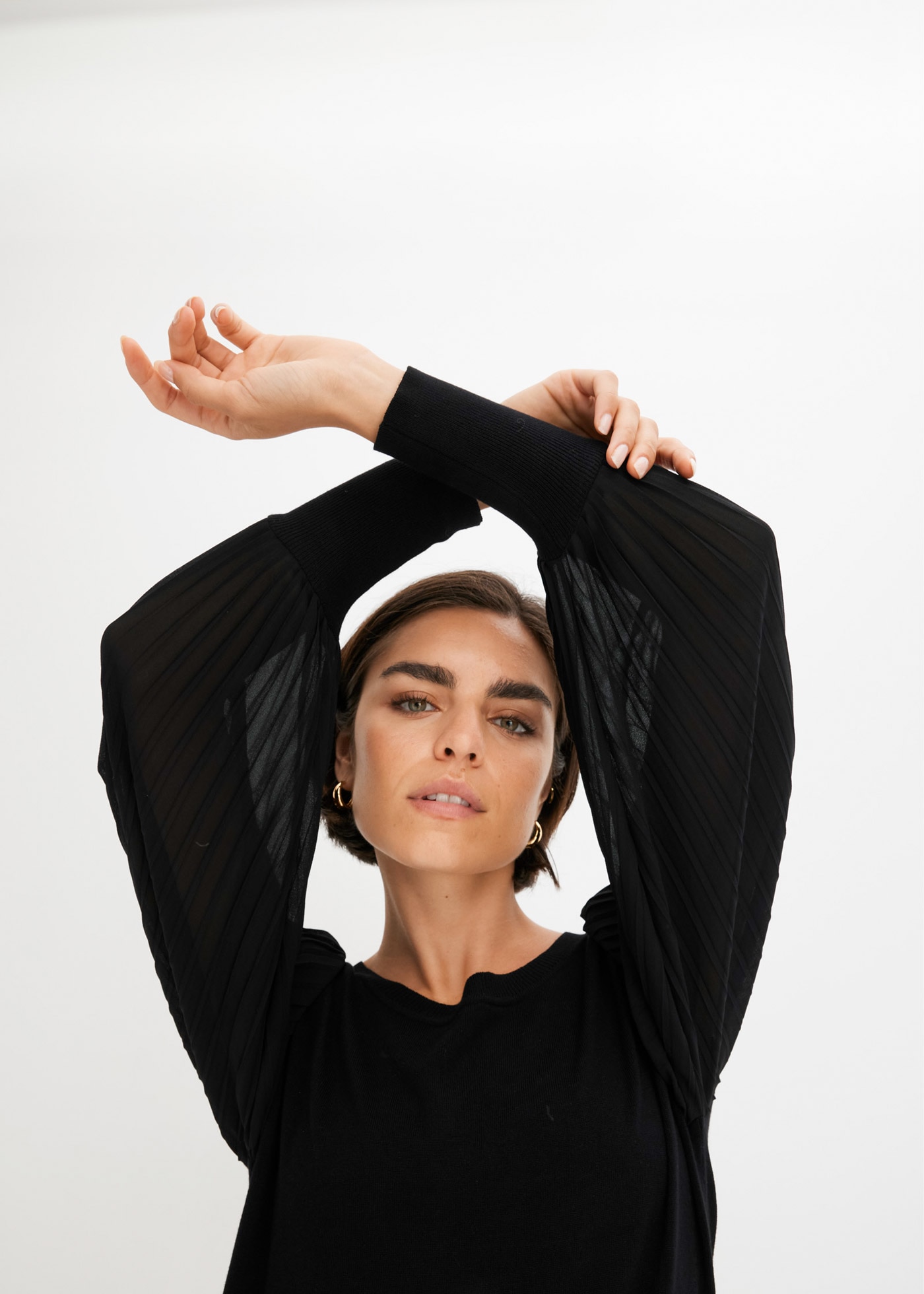 bonprix Strickpullover »Feinstrickpullover aus fließendem Viskose-Mix« Feinstrickpullover aus fließendem Viskose-Mix