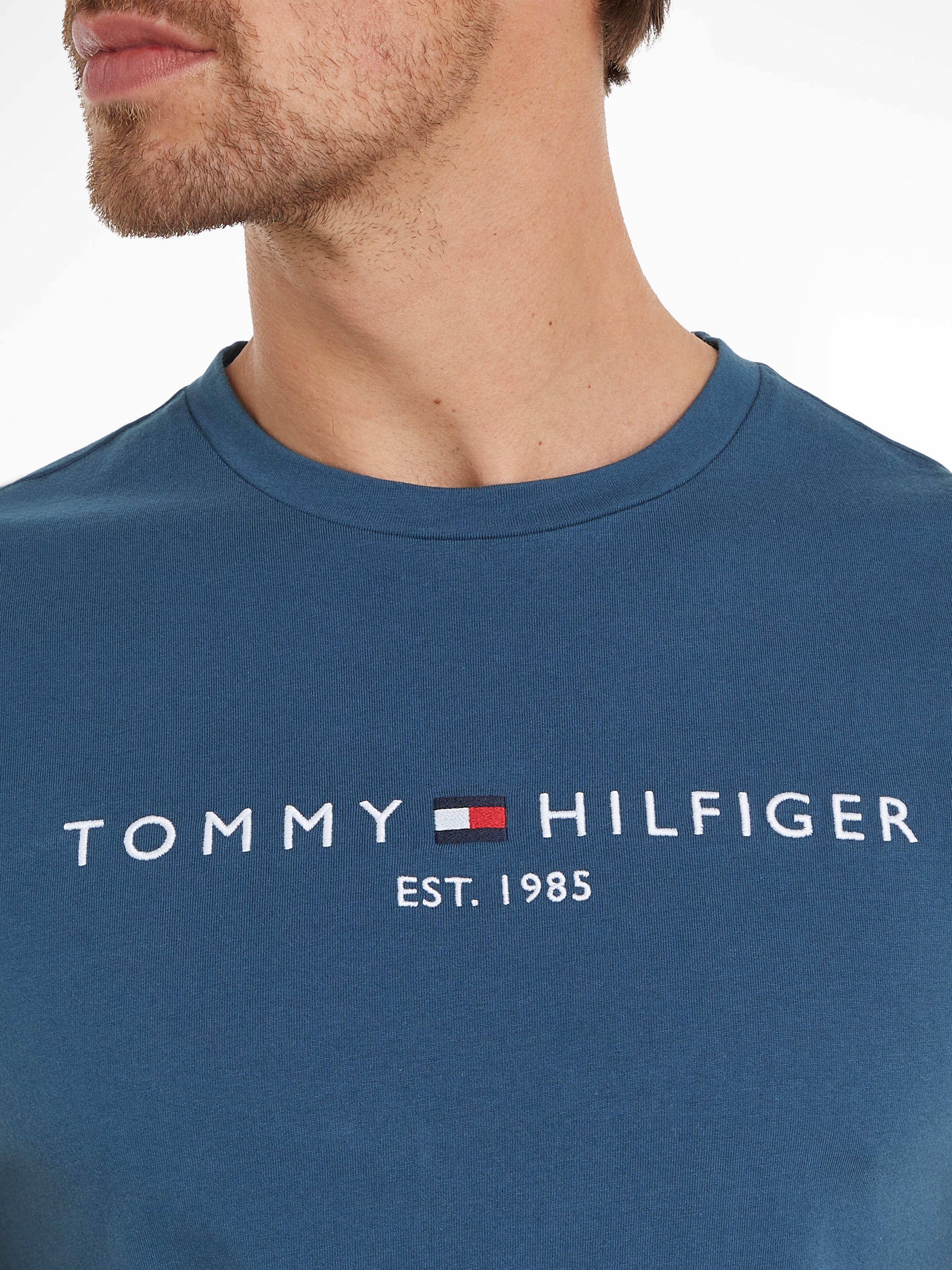 Tommy Hilfiger T-Shirt »TOMMY LOGO TEE«, aus reiner, nachhaltiger Baumwolle