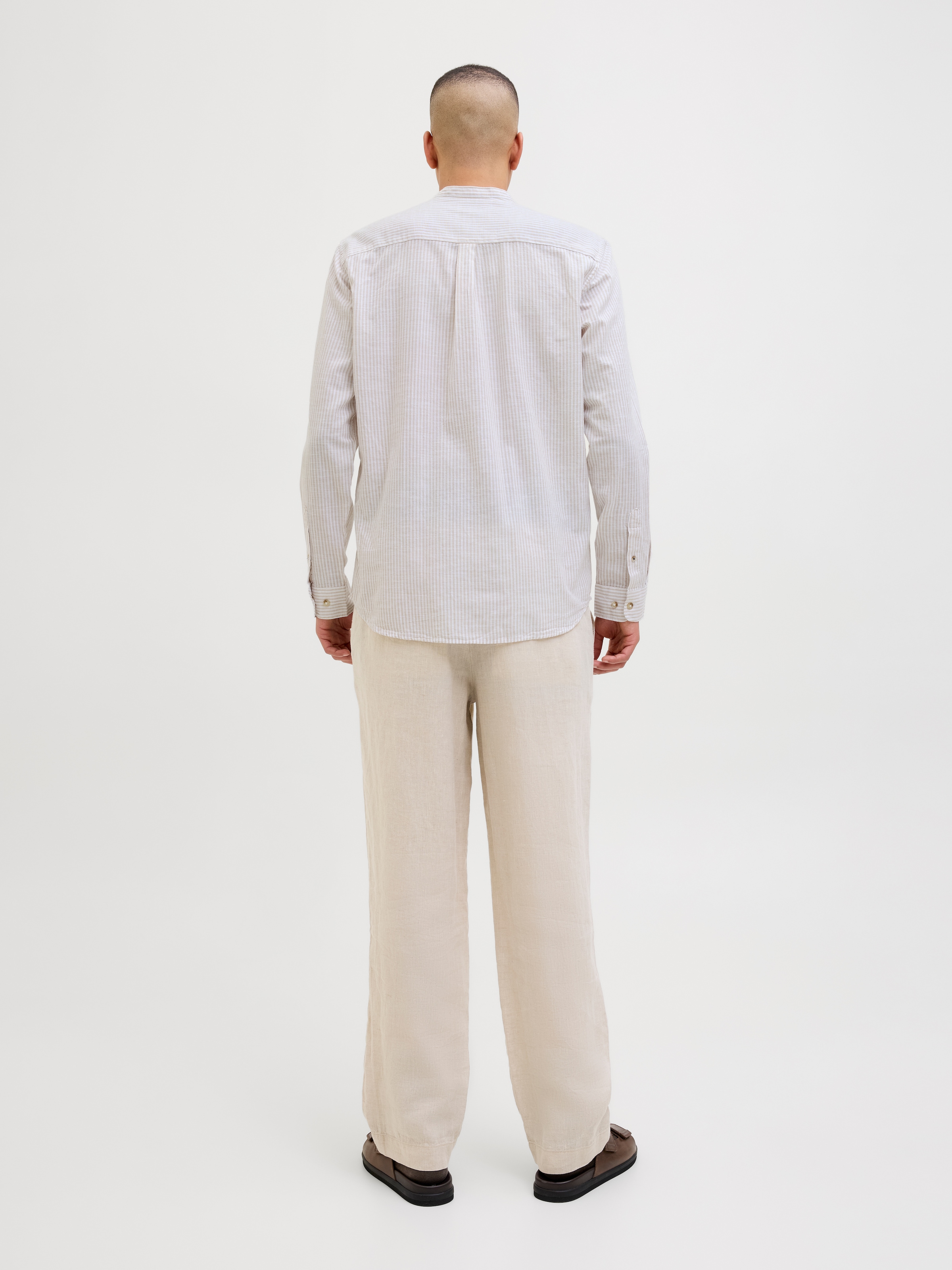 Jack & Jones Langarmhemd »JJESUMMER BAND SHIRT LS SN«, mit Bandkragen