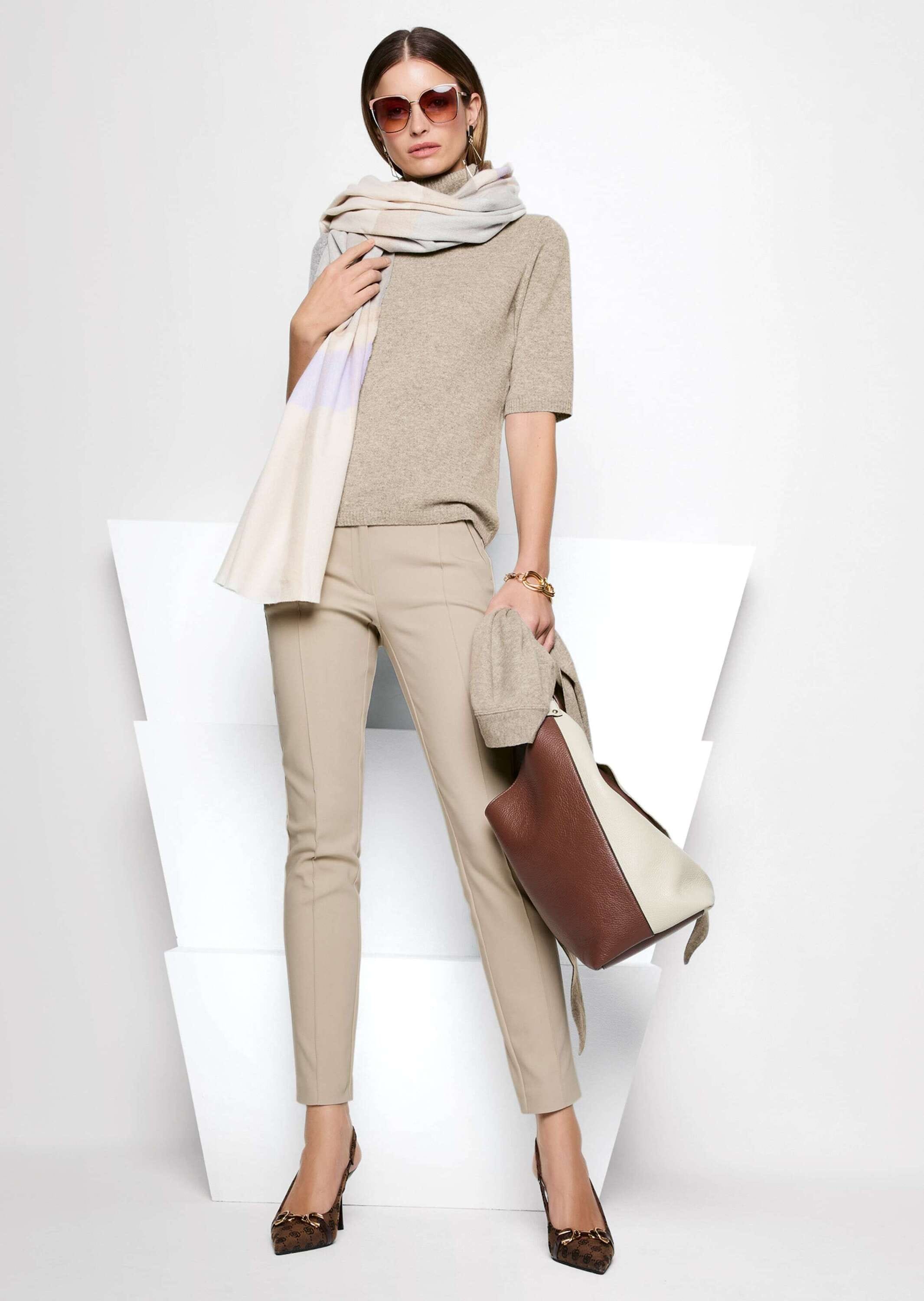 MADELEINE Strickjacke »Strickjacke Kaschmir-Strickjacke mit tiefem V-Ausschnitt und Bindeband«