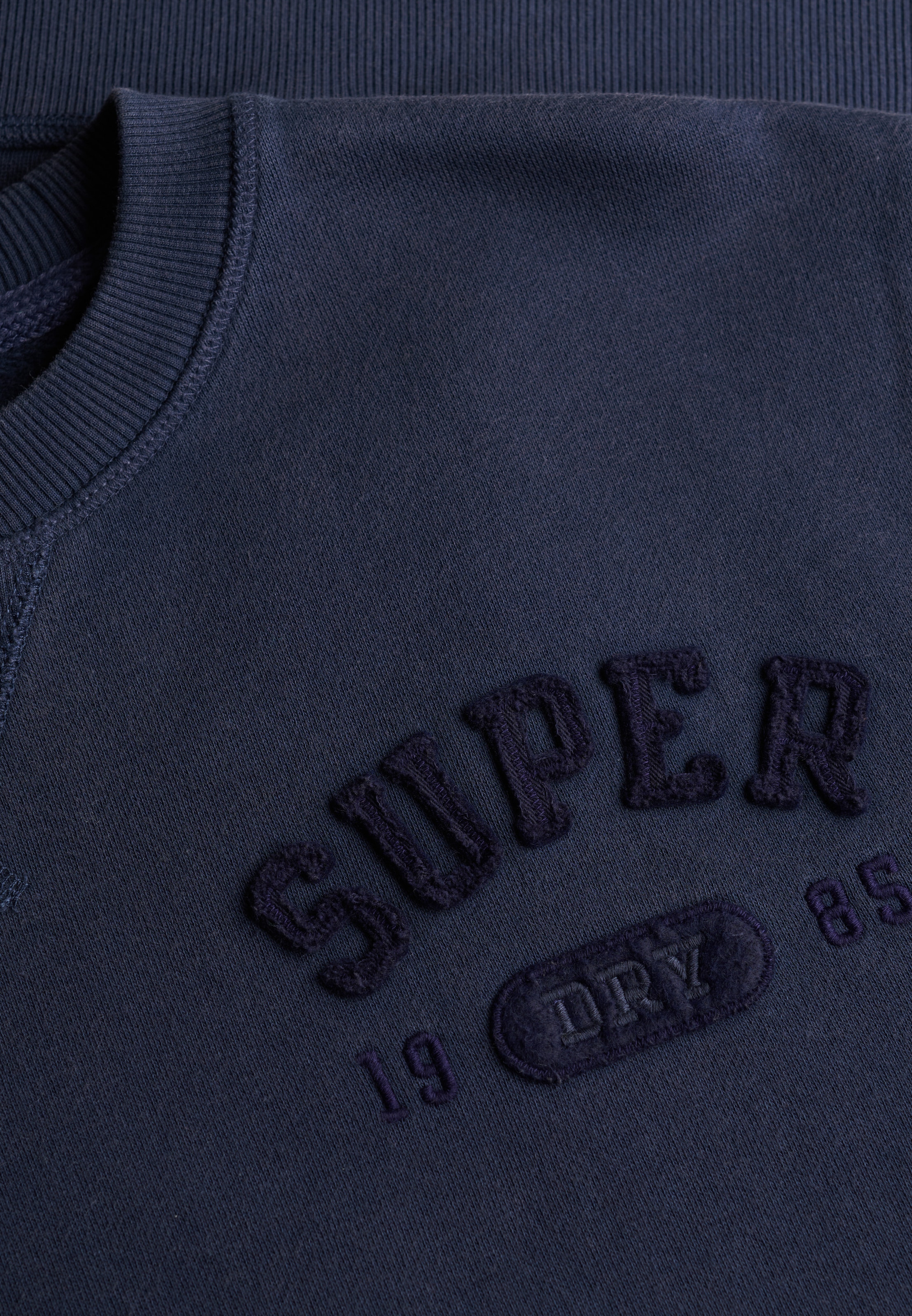 Superdry Sweatshirt »VINTAGE ATHLETIC TONAL CREW«
