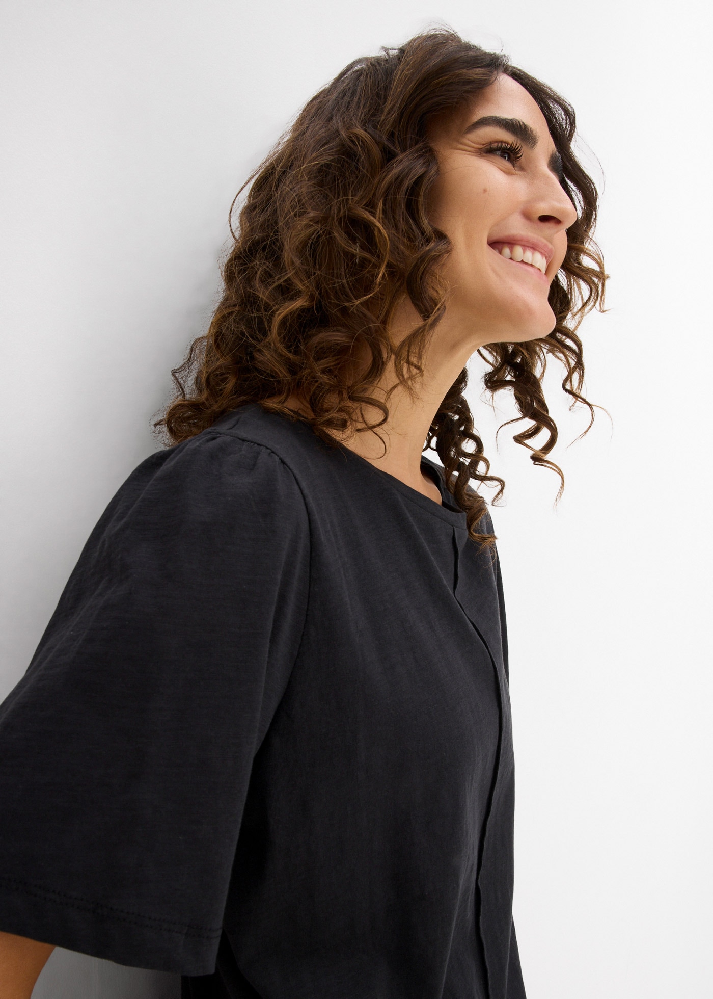 bonprix T-Shirt lockere Passform, weite Ärmel mit dezenter Raffung an der Schulter