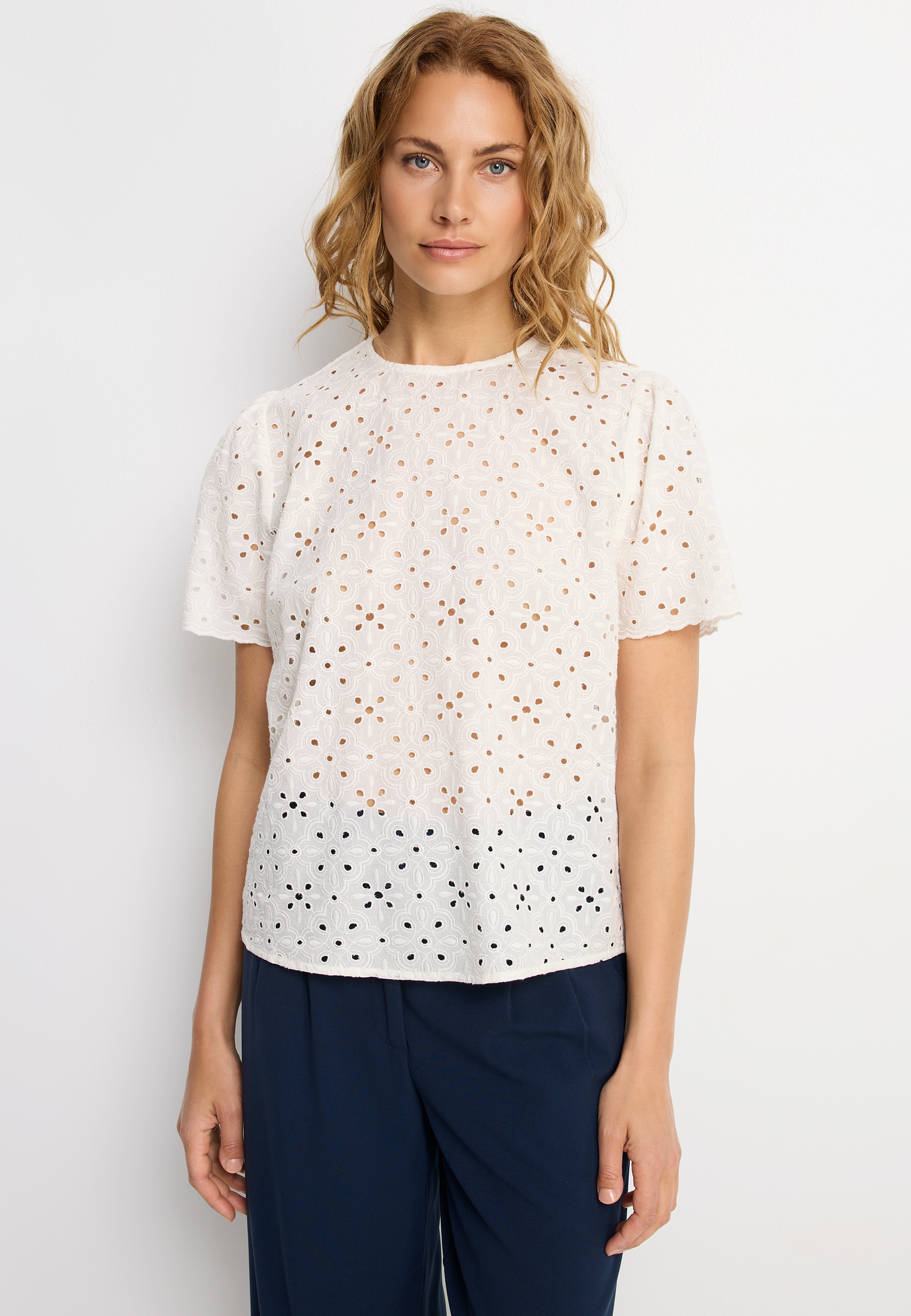 LASCANA Kurzarmbluse mit Lochstickerei, Damenbluse, casual-elegant