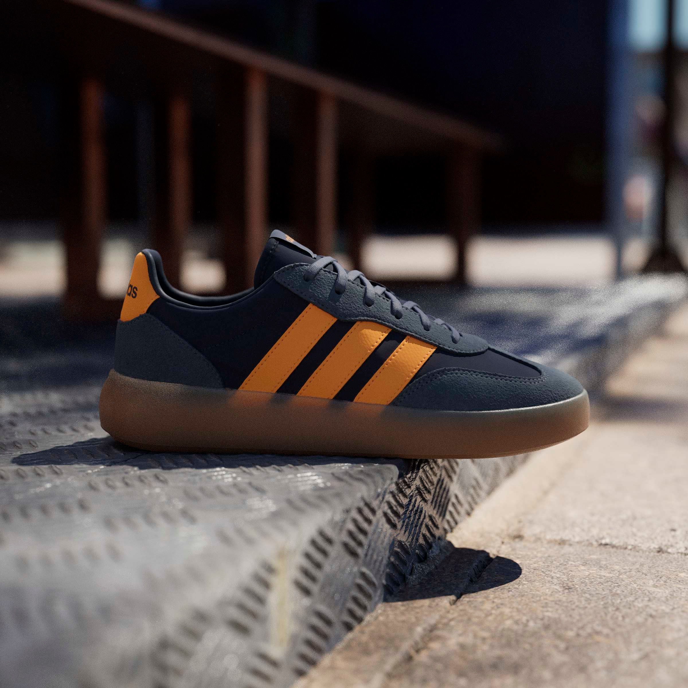 adidas Sportswear Sneaker »BARREDA DECODE«  inspiriert vom Design des adidas handball spezial