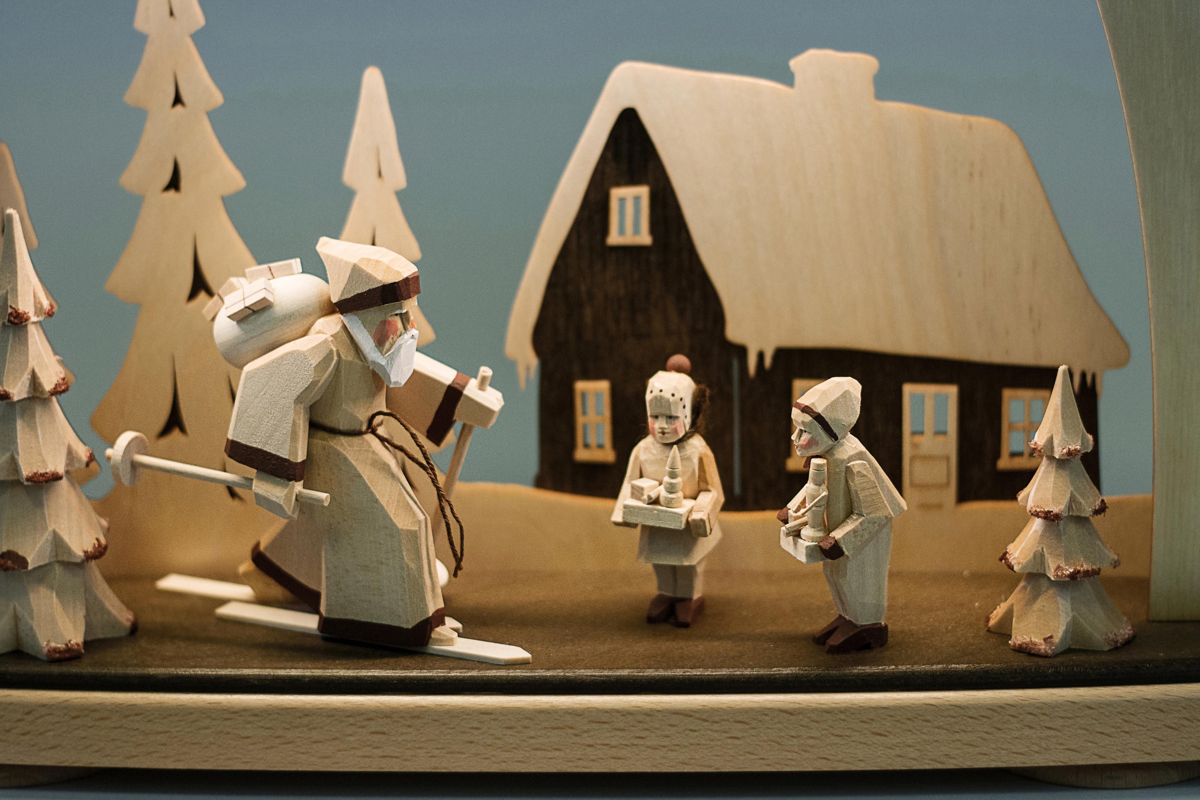 Weigla Lichterbogen »Waldweihnacht«, inkl. handgeschnitzten Figuren kaufen  online bei OTTO